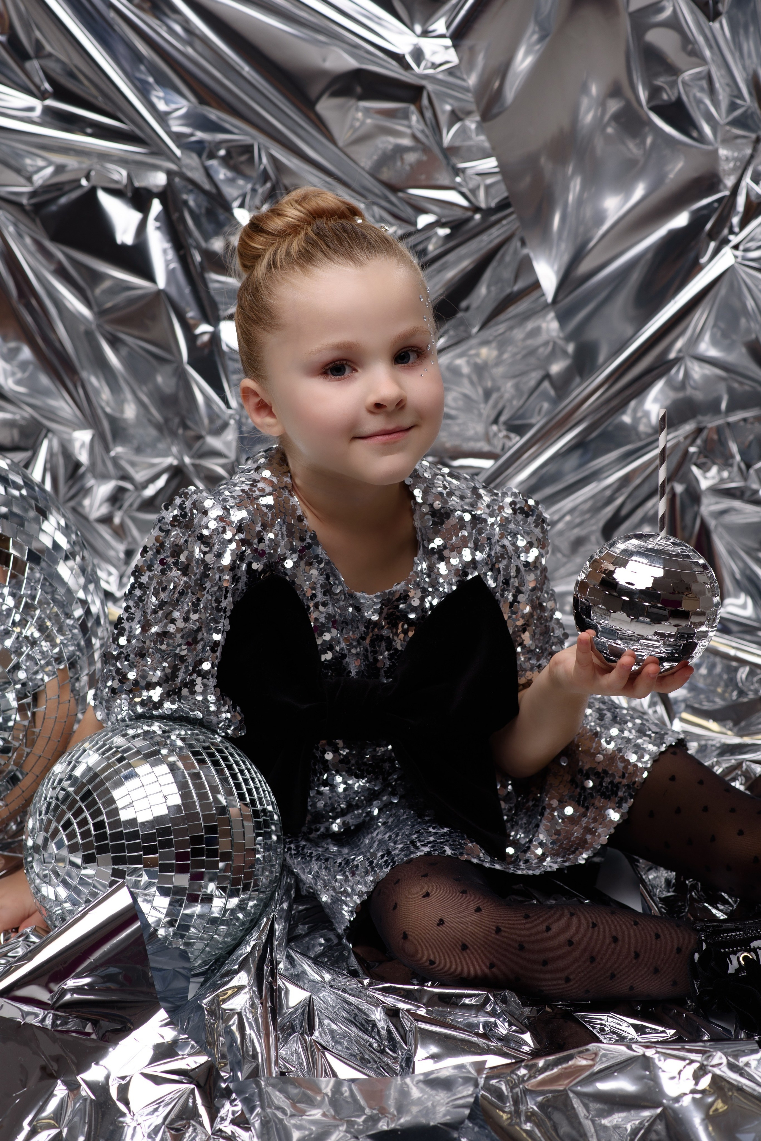 Новогодний каталог детской и подростковой одежды. Съёмки для брендов в Крыму / Стилист / Продюсер / Женя Мамай