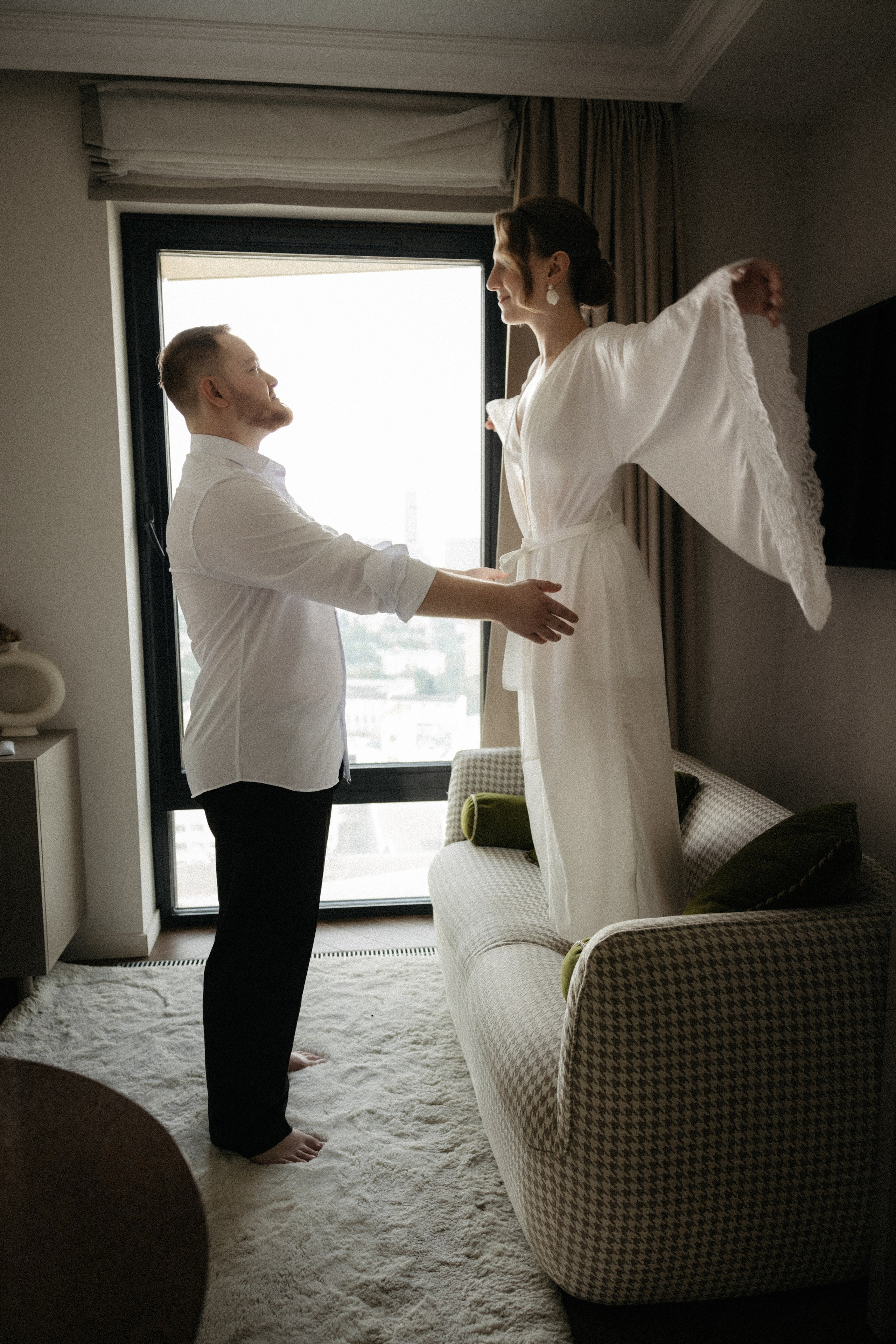 Утро невесты и свадебная фотосессия на теплоходе по Москве-реке