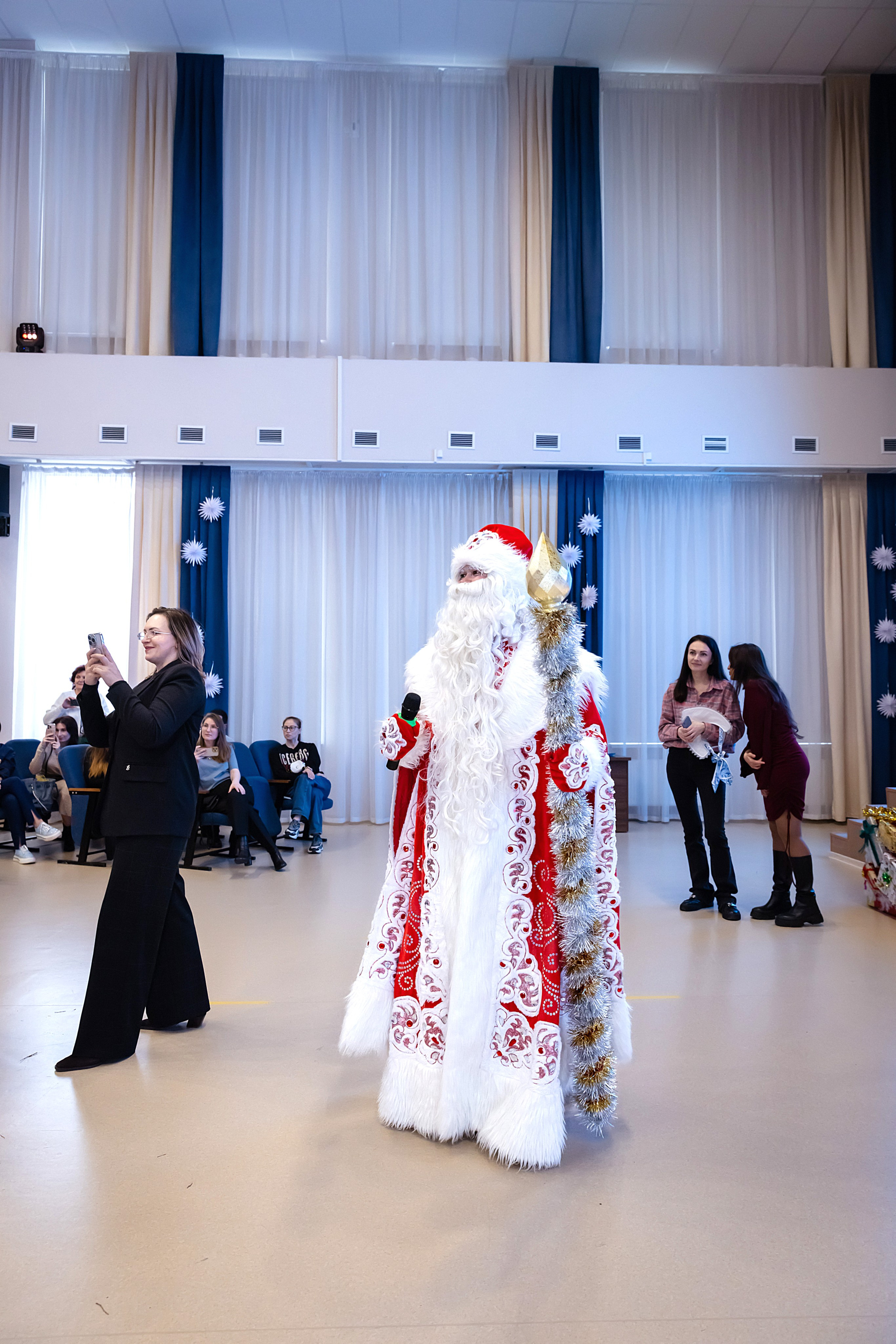 Новогодний праздник 1 В класс! Гимназия № 23. Фотограф и Видеограф в Краснодаре Юлия Солодченко