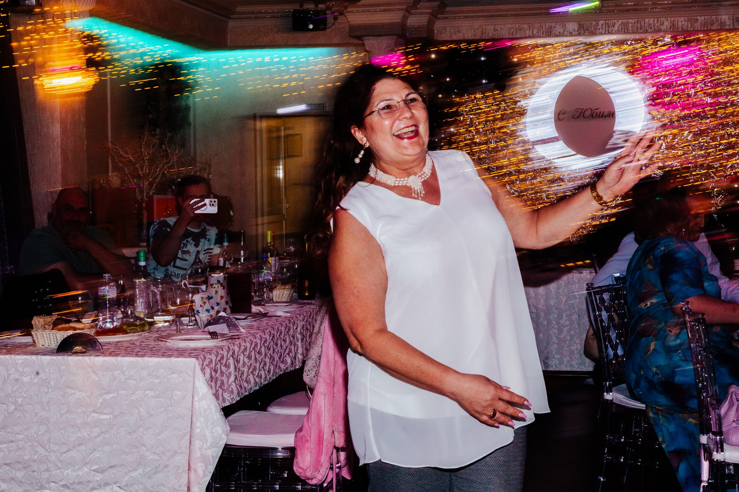 Семейная вечеринка на юбилее. Репортажный и семейный фотограф в Москве