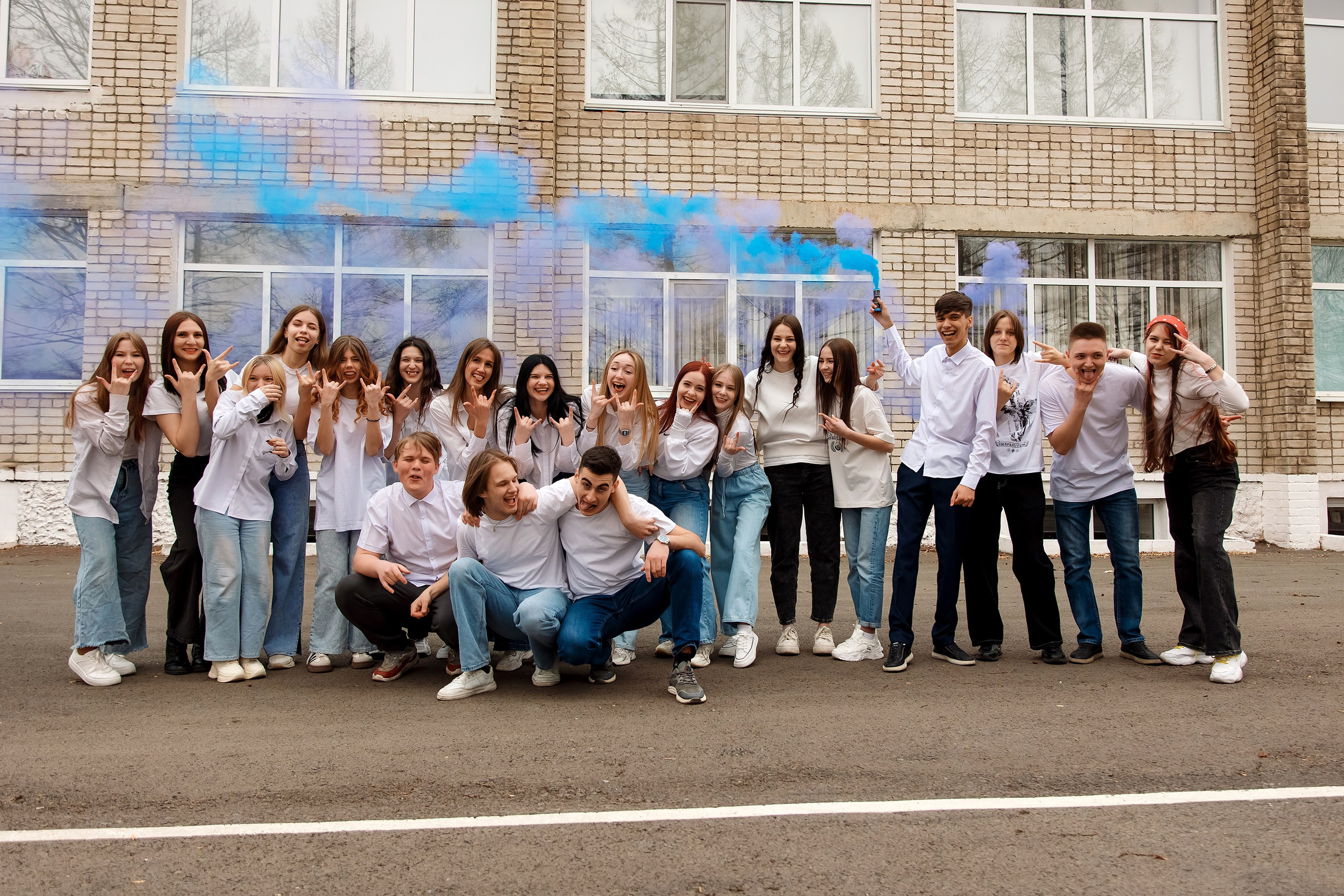 11 класс с. Барабаш. Фотограф Любовь Корниенко, Примоский край