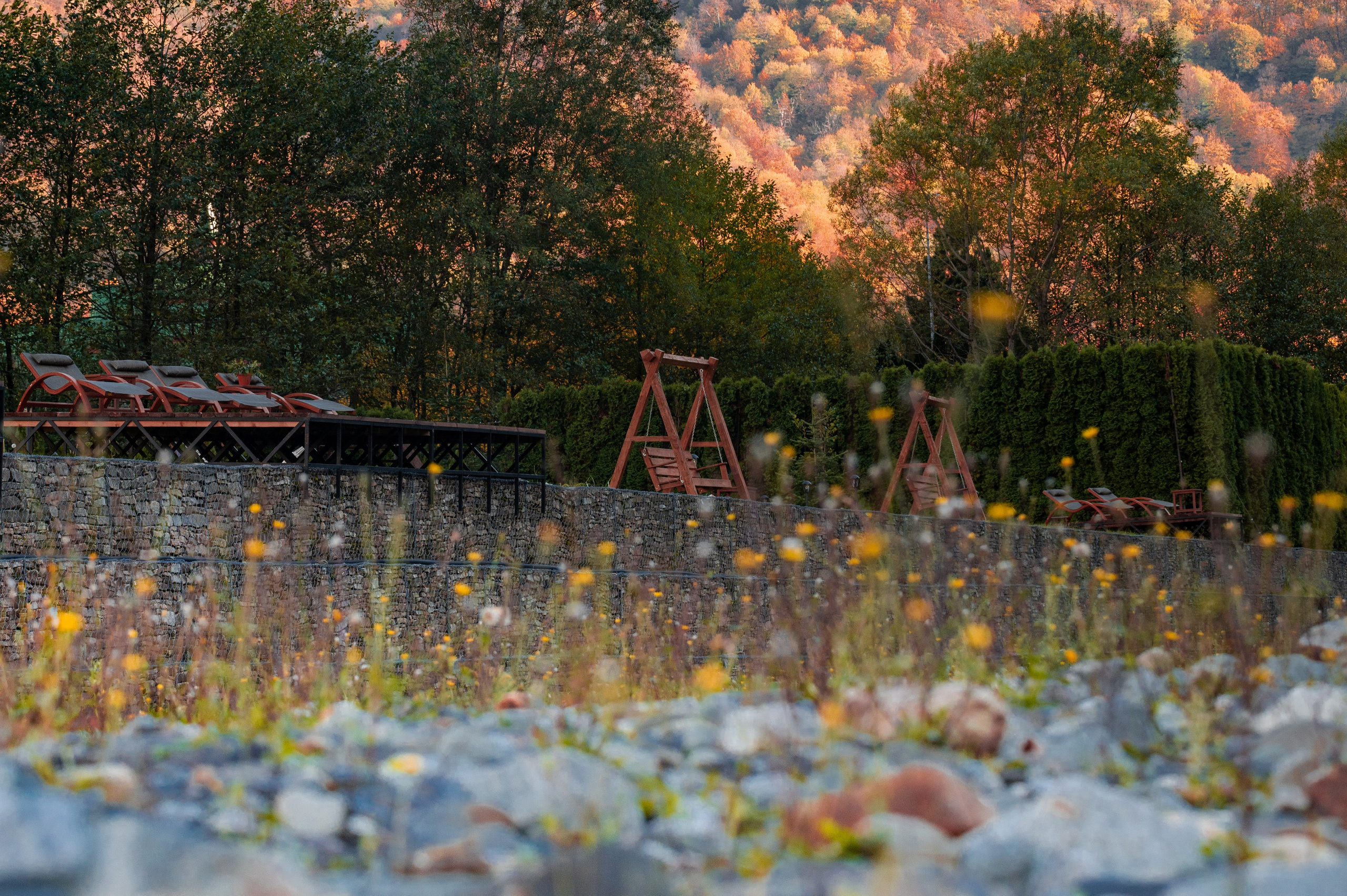 Контент съемка места для отдыха на курорте Газпром Поляна «Мзымта Пляж». Репортажный фотограф в Красной Поляне и Сочи Павлюченко Екатерина