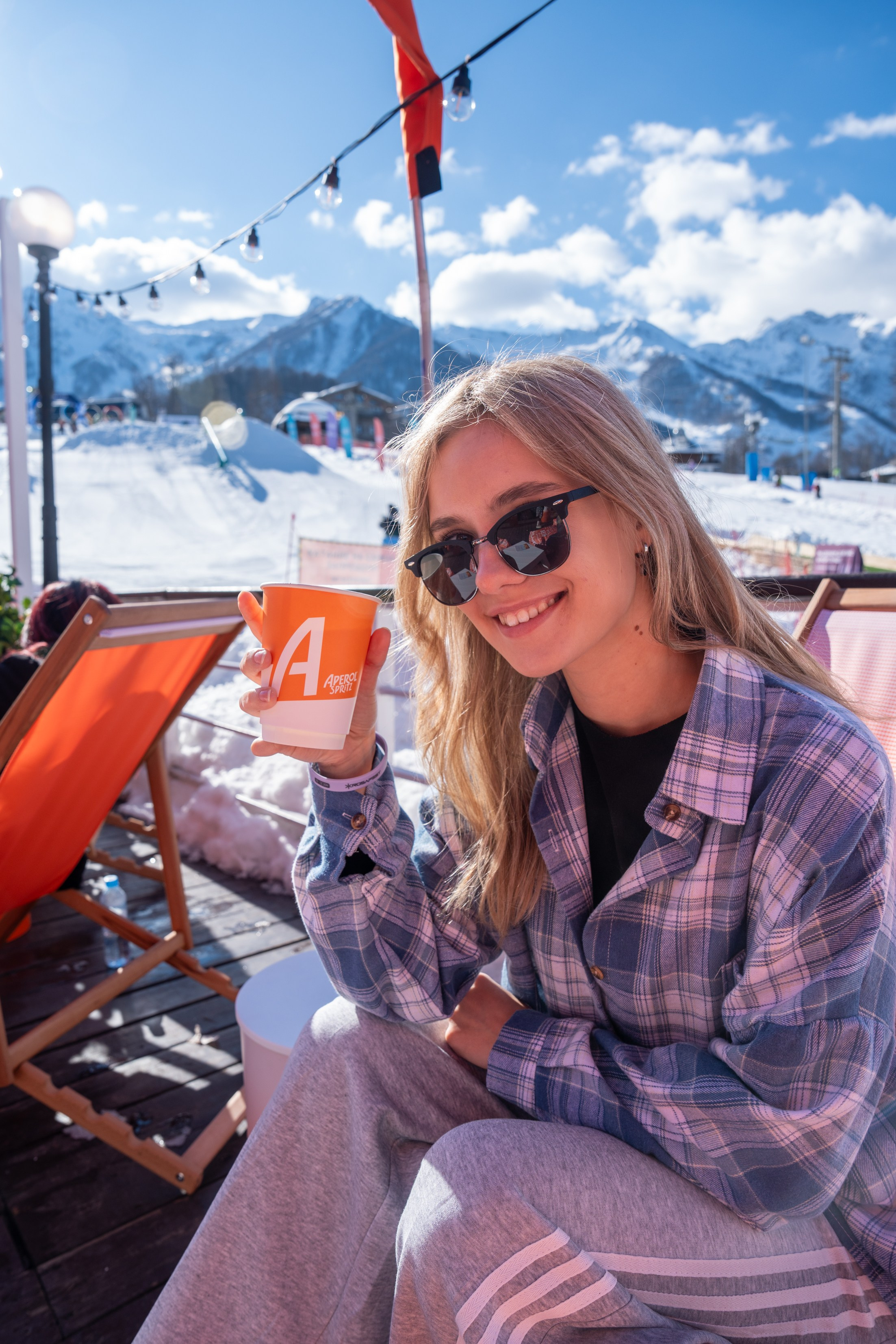 Фотоотчет партнерской интеграции Aperol Spritz на Роза Фест 2025. Репортажный фотограф в Красной Поляне и Сочи Павлюченко Екатерина