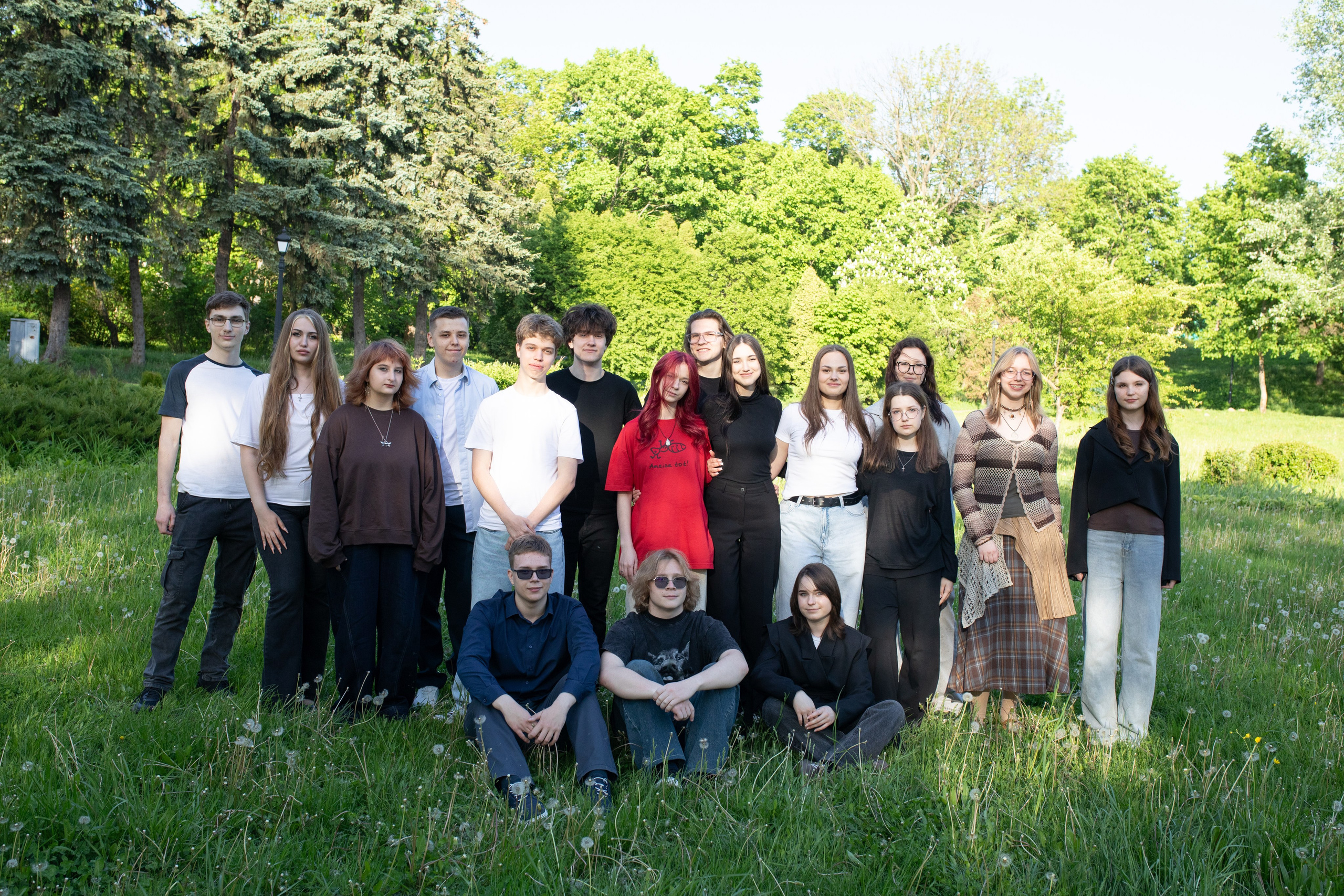 19/05/26 Лошицкий. Выпускные альбомы Cardsi