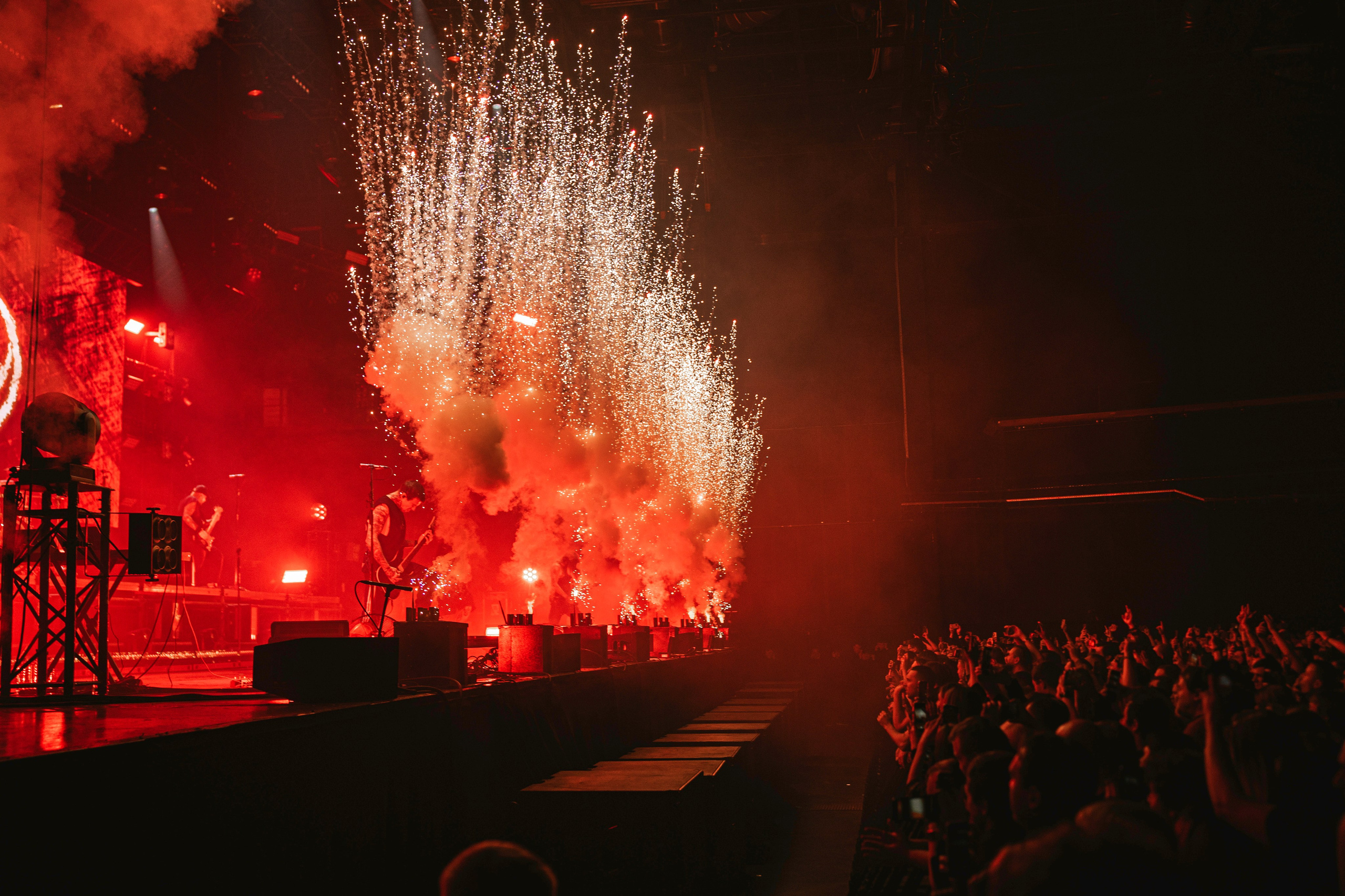 [AMATORY]. Концертный фотограф в Москве Алексей Вовк