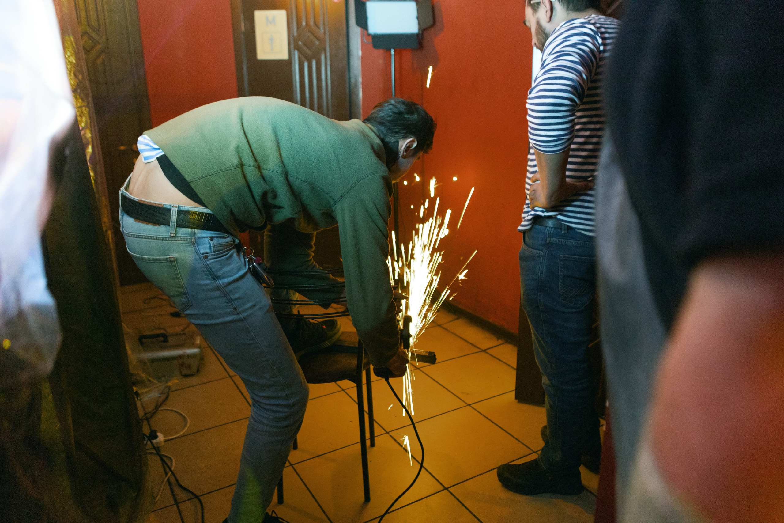 Бэкстейдж со съёмок фильма «Третья смена». Фотограф Александр Закадычный | Таганрог