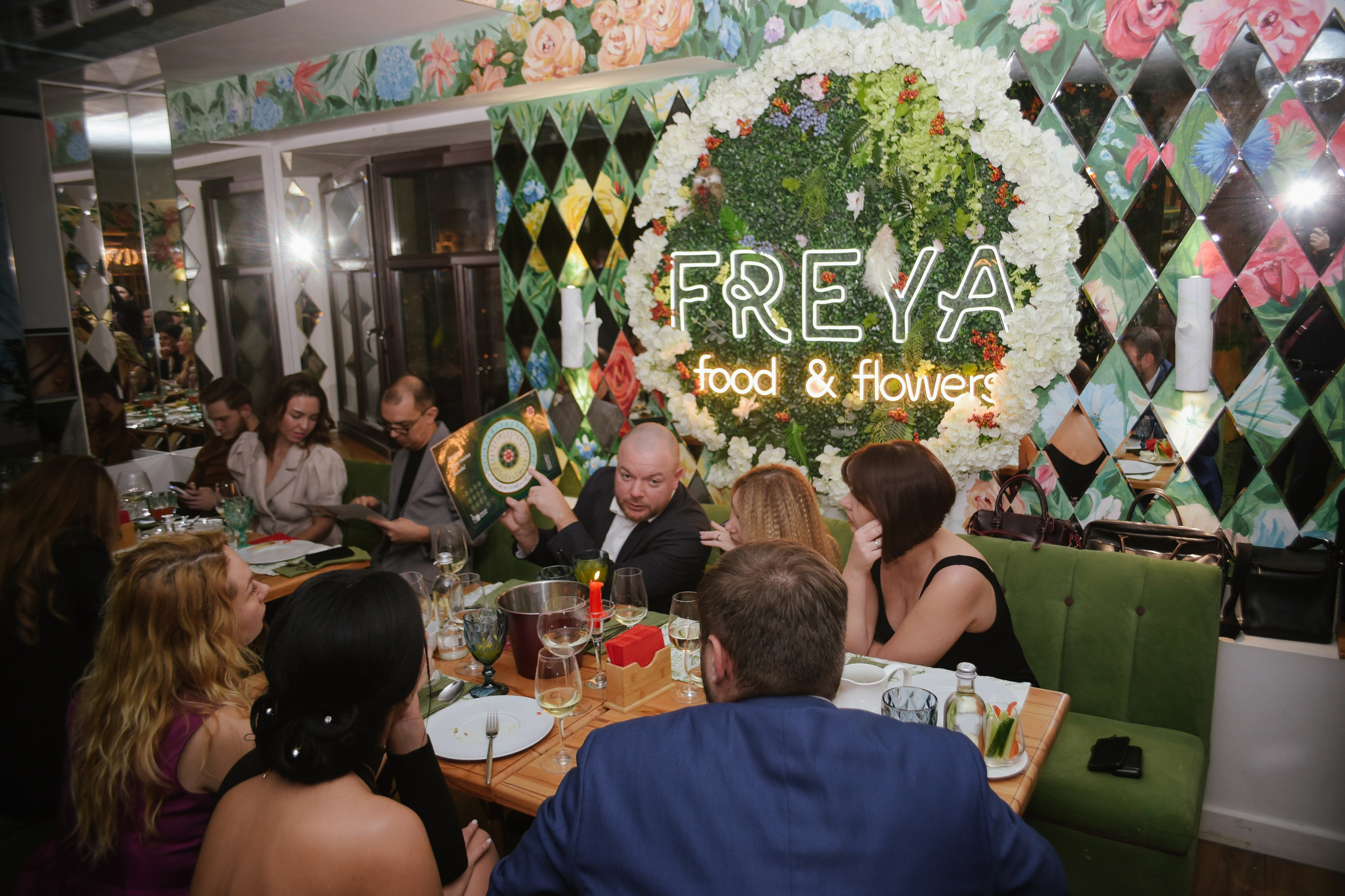 Этажи Винное казино. Фотограф Лола Волна, город Москва