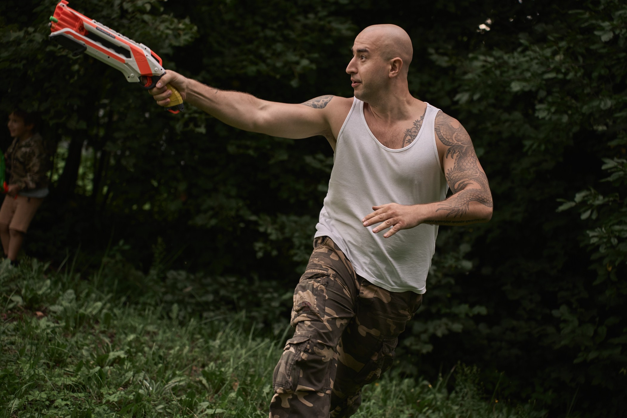 Пшеничное поле, битва Nerf и домик художницы. Фотограф Женя Пашкина