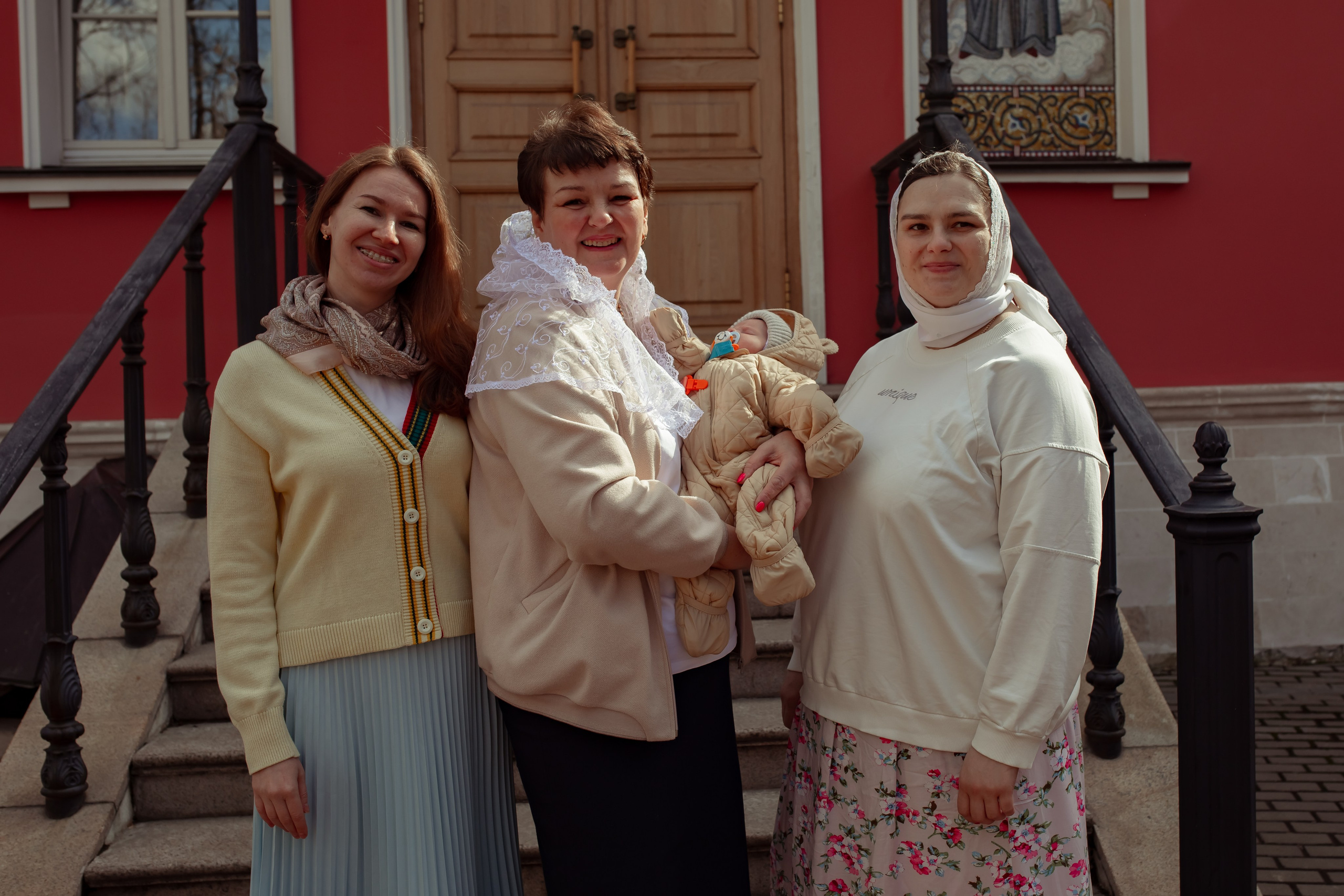 Крещение в светлом Храме. Семейный и детский фотограф в Москве Дорогова Екатерина