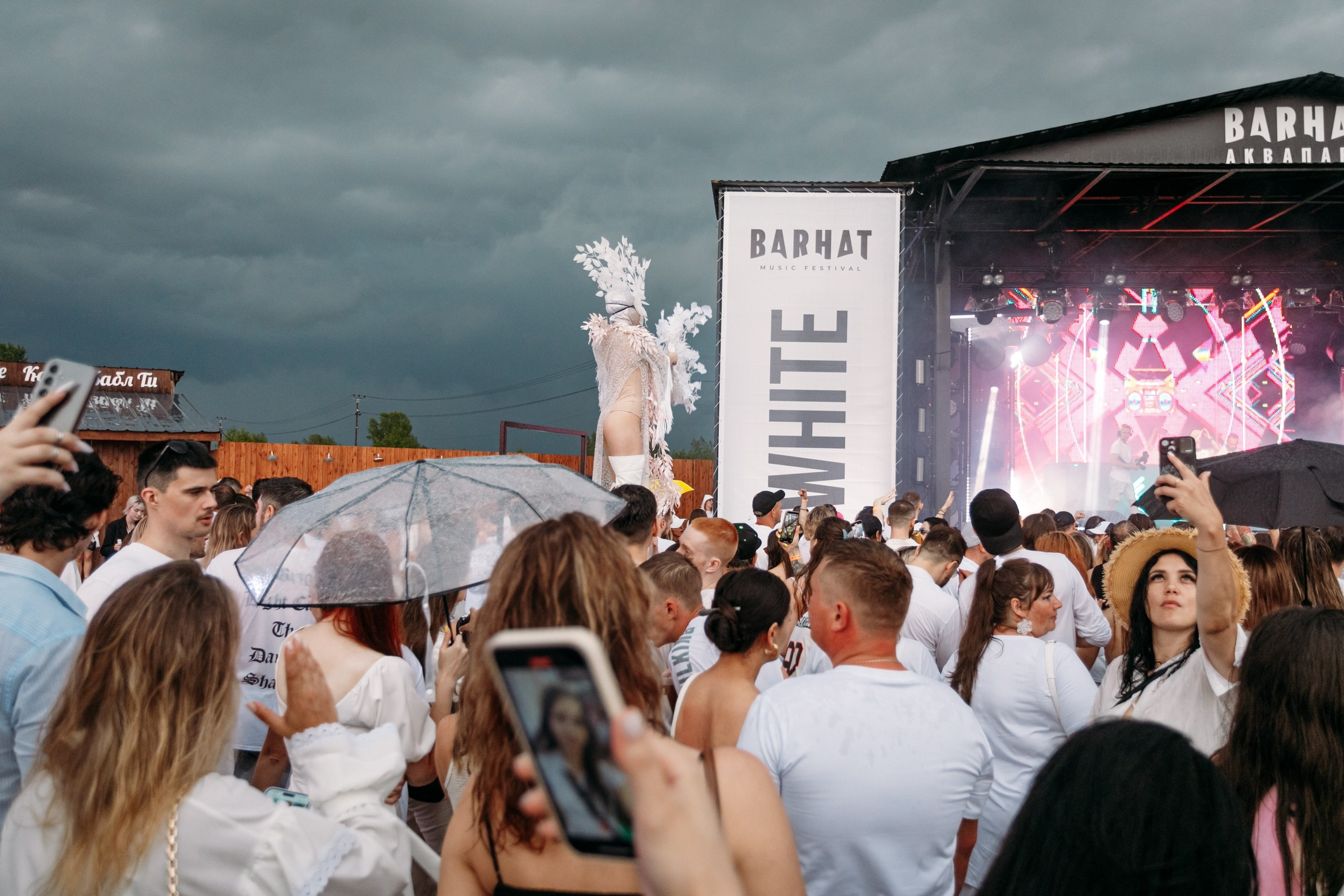 White Party @ Бархат парк. Репортажный фотограф Максим Полянский. Москва, Санкт-Петербург, Красноярск