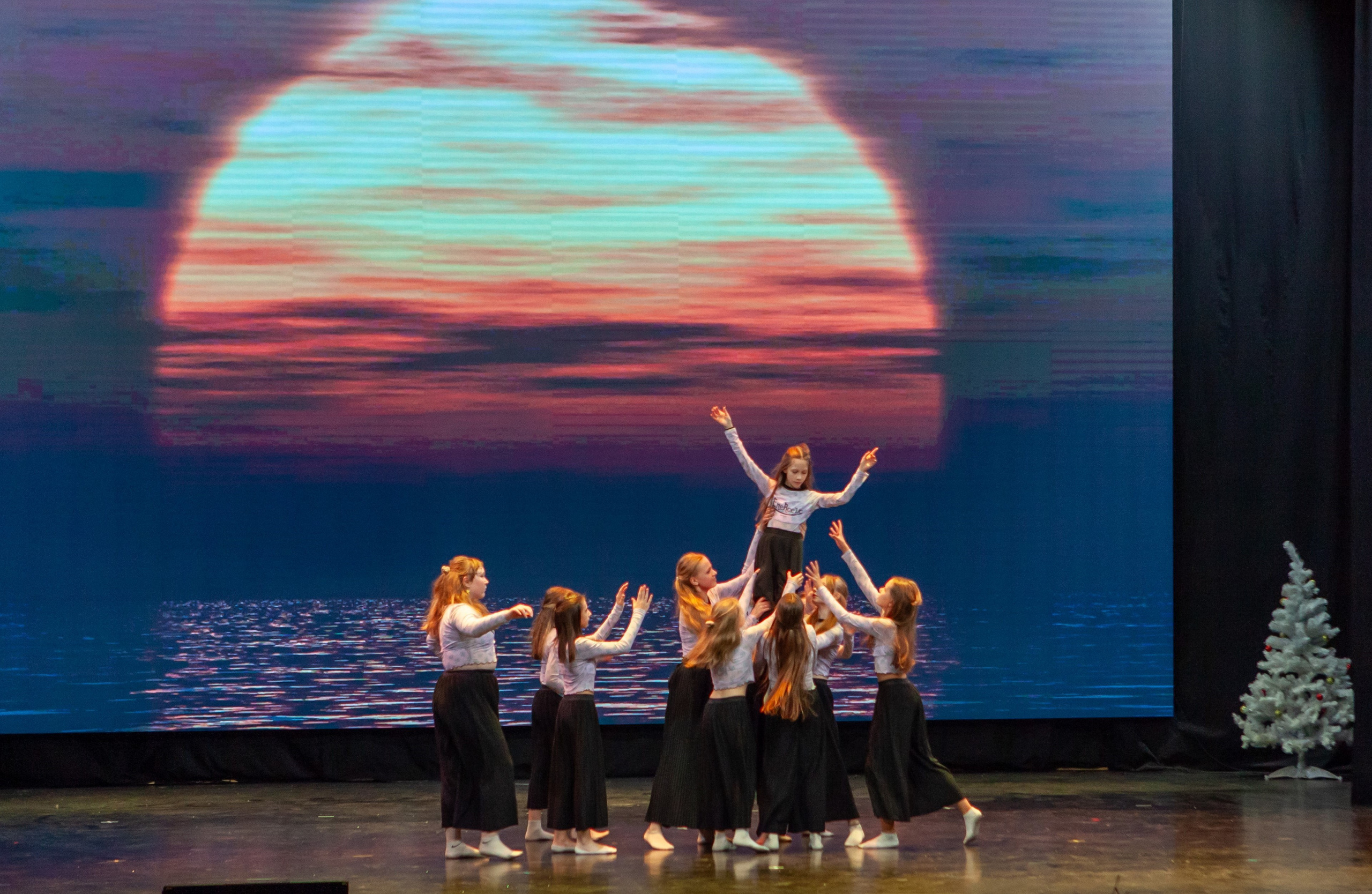 Концерт детской танцевальной школы. Репортажный, семейный, свадебный, портретный фотограф