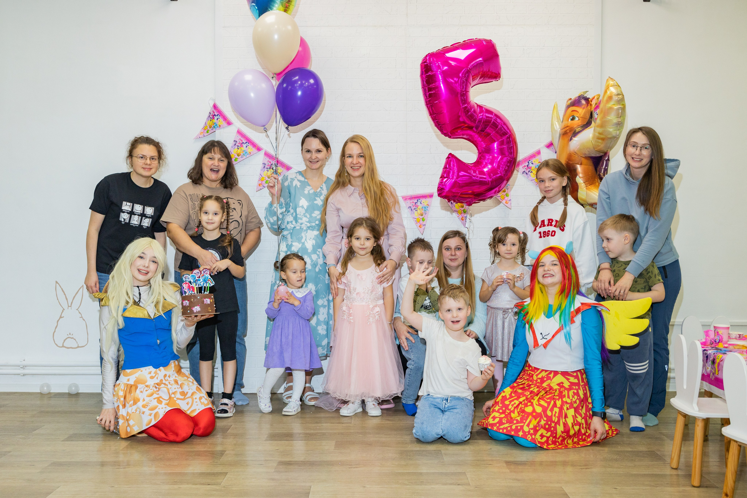 День Рождение Есении в Rabbit Holl. Выпускные альбомы во Владивостоке