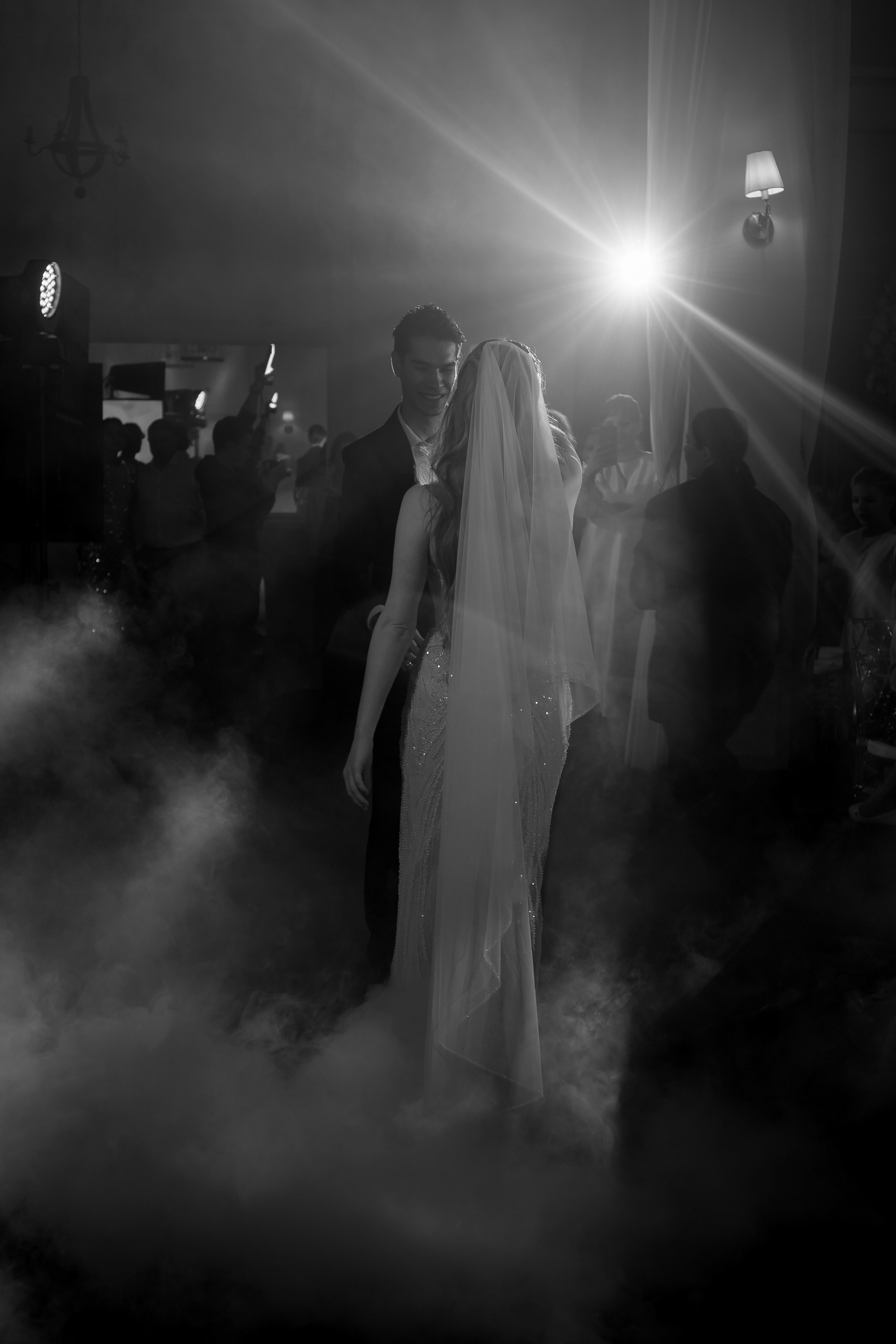 СВАДЕБНАЯ СЬЕМКА СБОРОВ В ОТЕЛЕ И ВЫЕЗД НА ЦЕРЕМОНИЮ (СНЯТО В СИБИРЕ В НИЖНЕВАРТОВСКЕ). Профессиональный фотограф, Санкт-Петербург — Виктория Богомолова