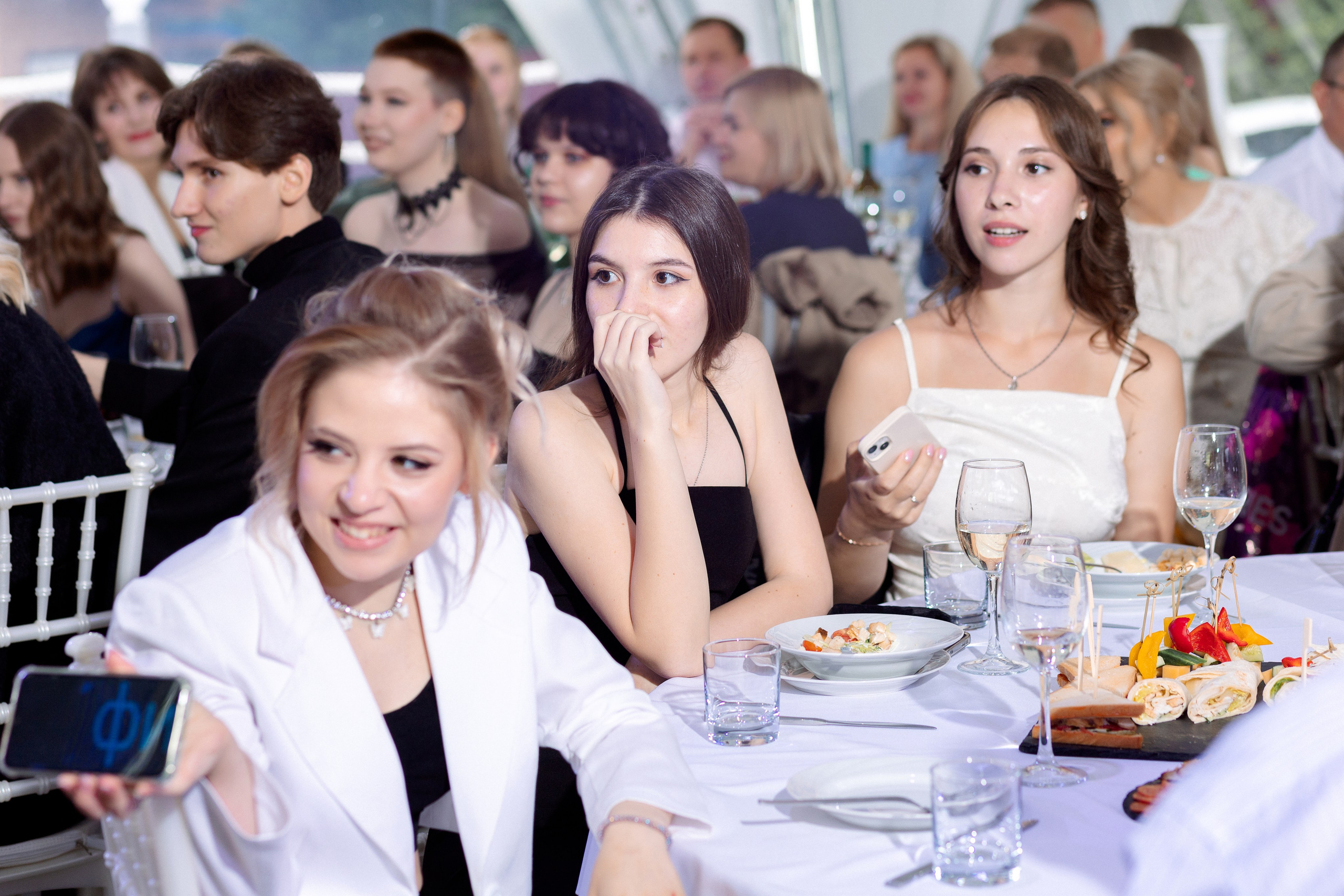 ВЫПУСКНОЙ: Волки-Липки. Все фото. Профессиональный фотограф в Ижевске Леша Петров