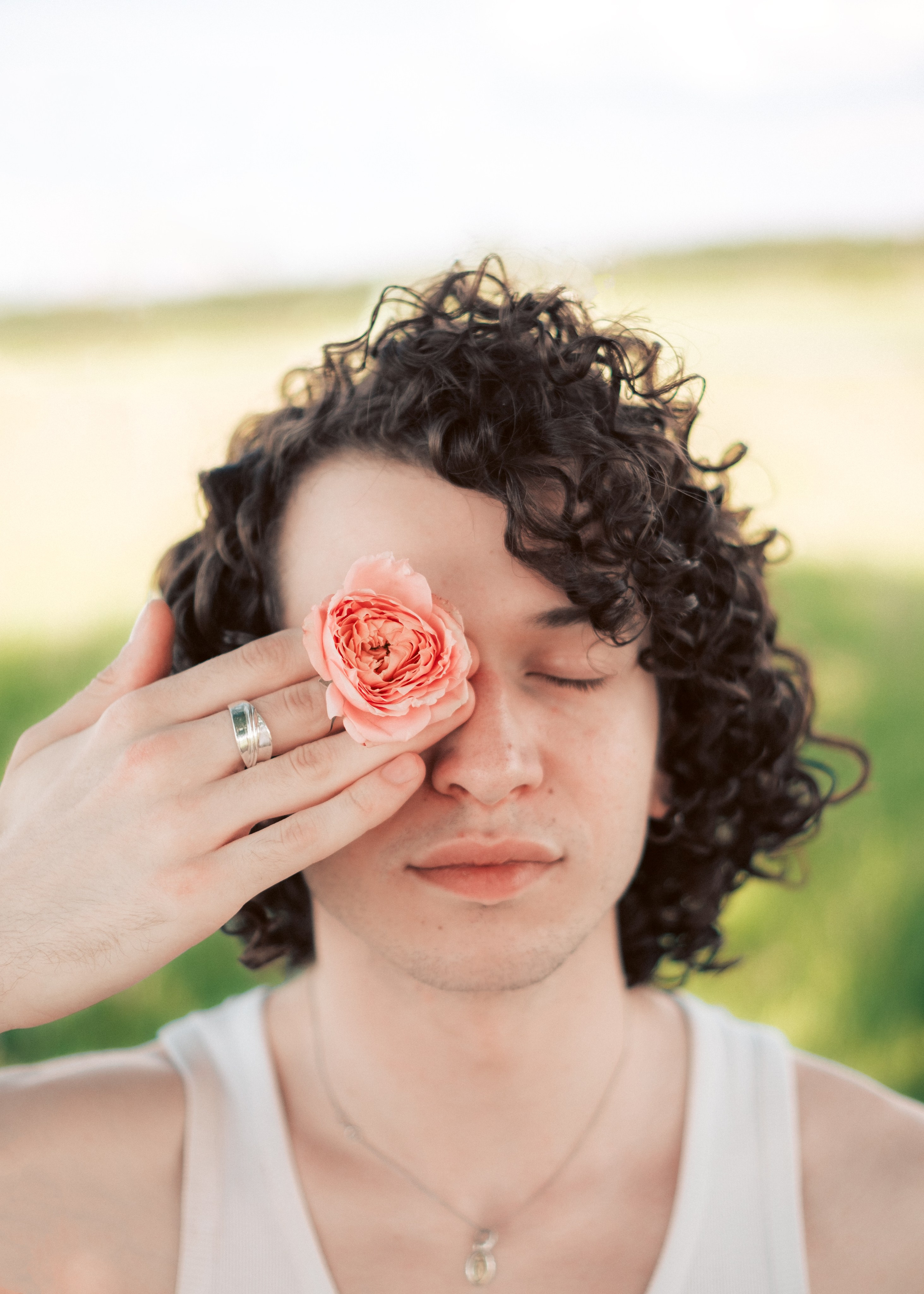 Костя. Съёмка с цветами в поле. Lickord