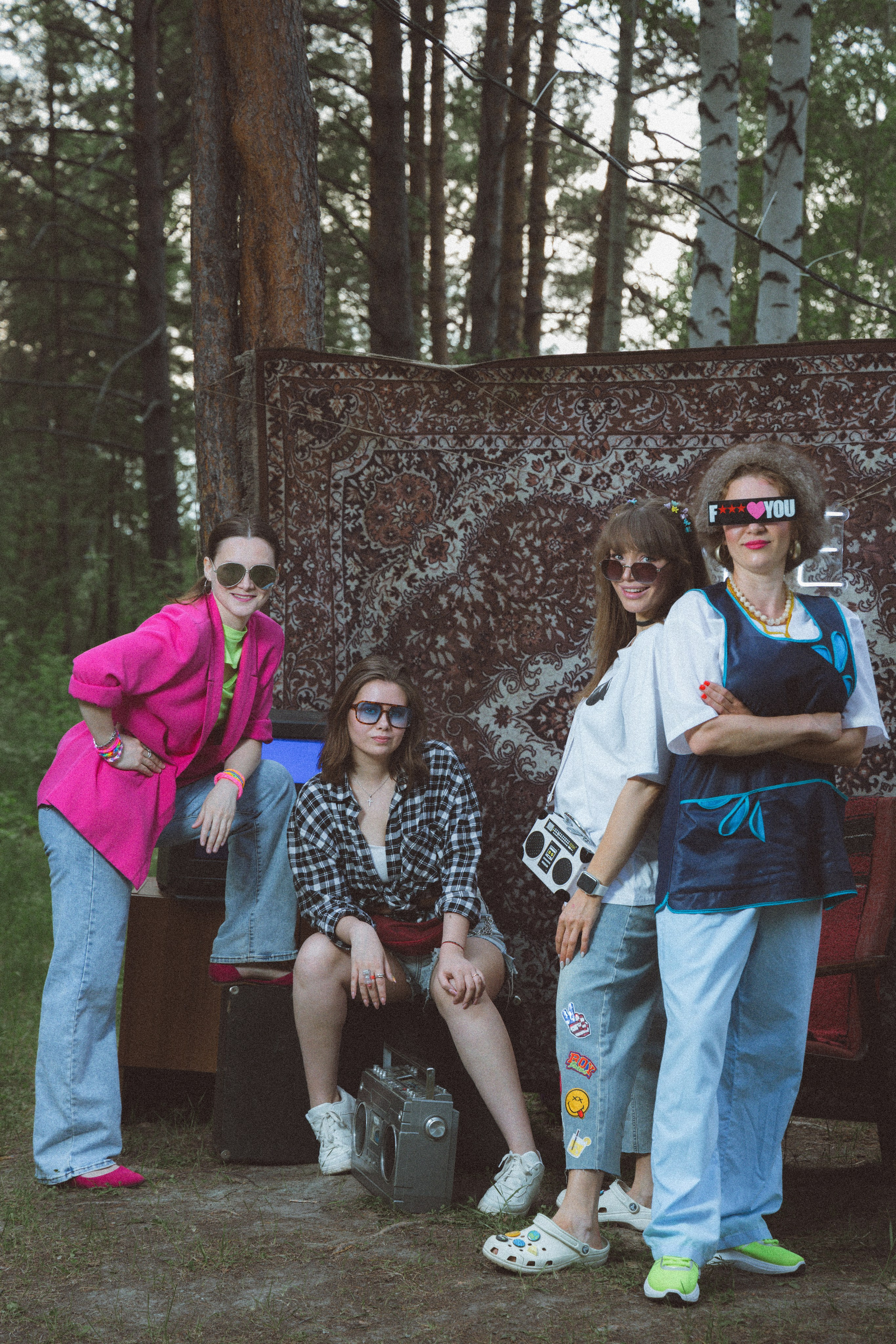 EVENT (vibe — вечеринка в стиле 90-х). Photographer — Regina Sal’manova. Uray