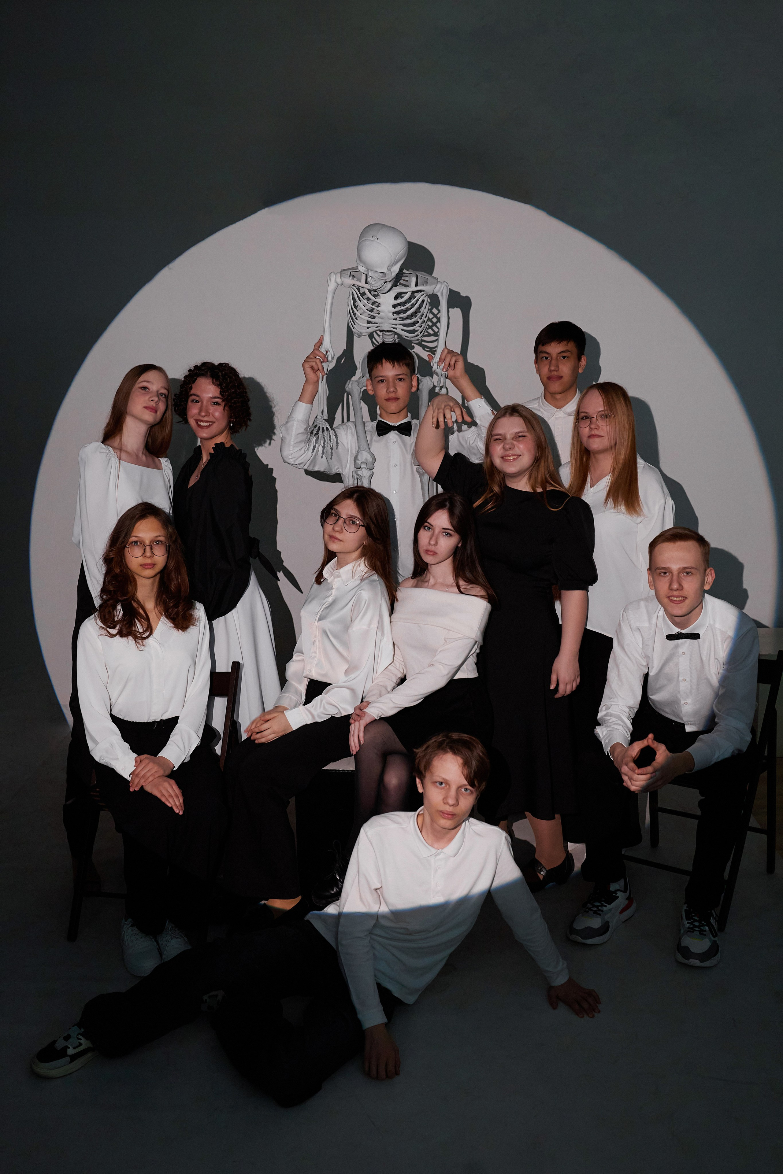 Заказать выпускной школьный альбом Тюмень. Выпускные альбомы в Тюмени для школ, садов, вузов спортивных секций