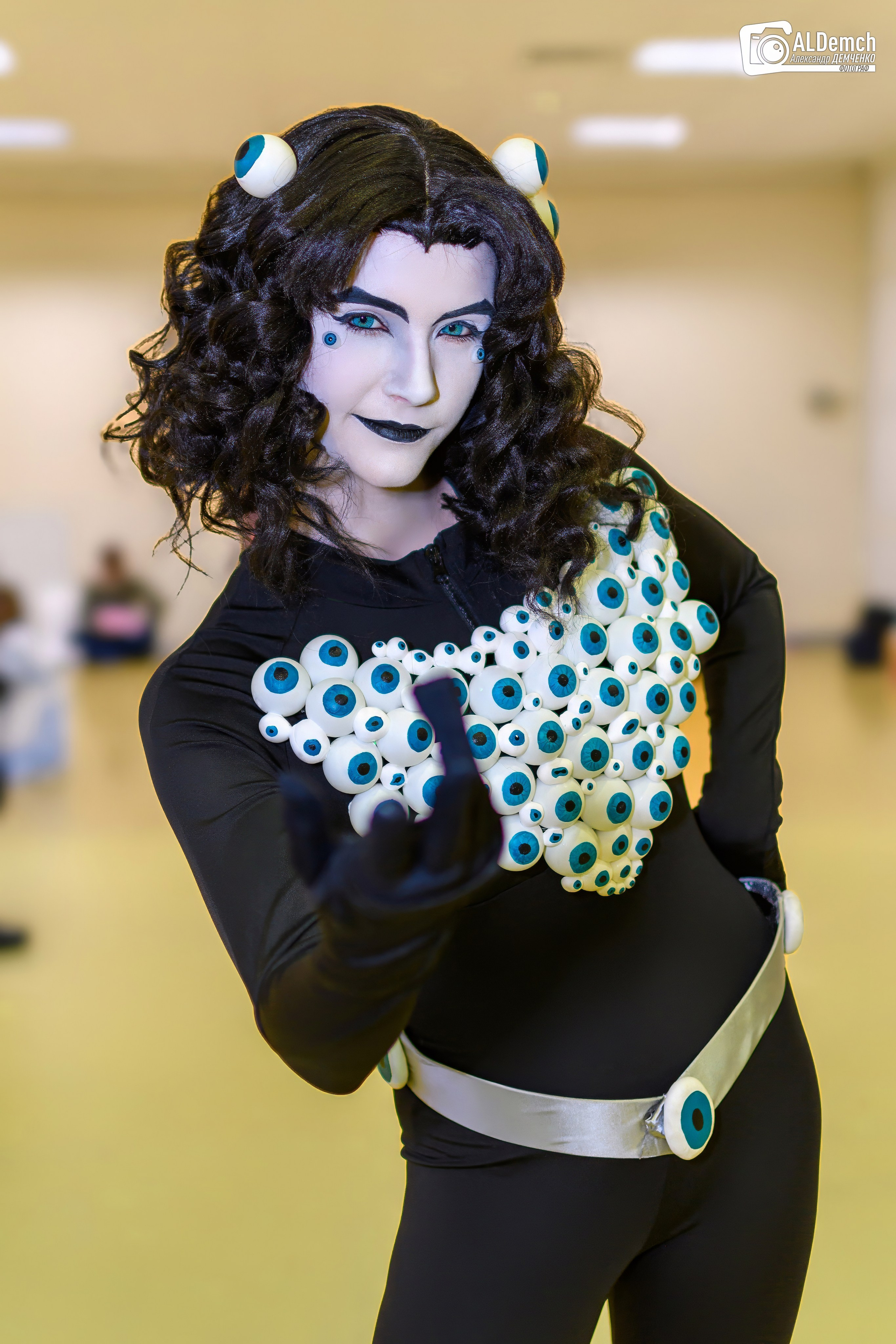 Аниме картинки персонажей и косплей фото в России Москве