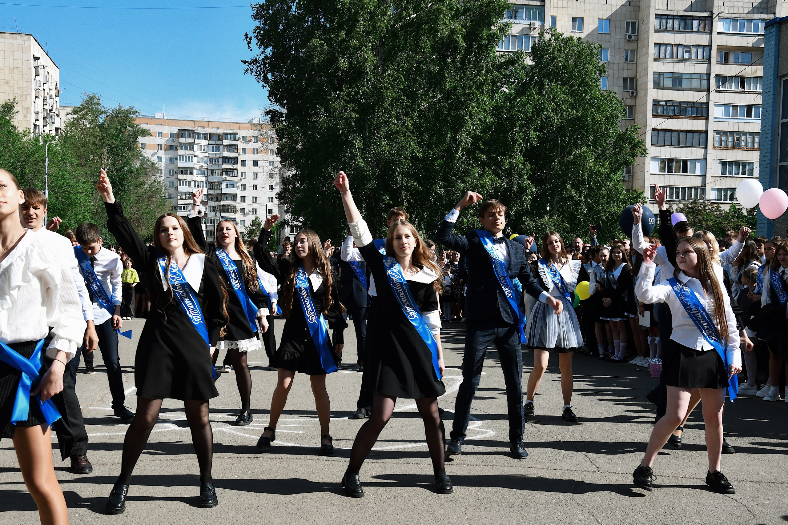 Линейка Гимназия Nº3. Фотограф Оренбург I Кристина Подольская