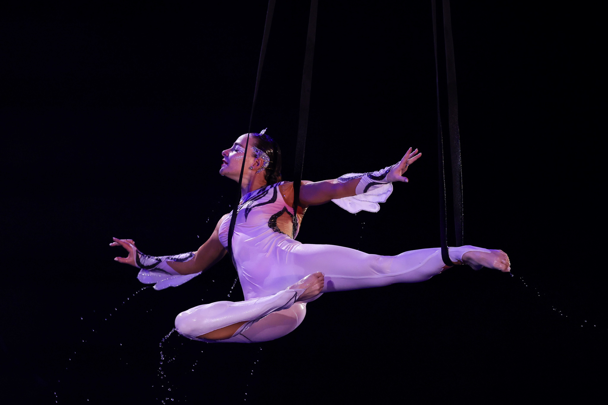 «Сказка о царе Салтане» спектакль на воде 30.12.2025. Спортивный и репортажный фотограф Антон Тереханов