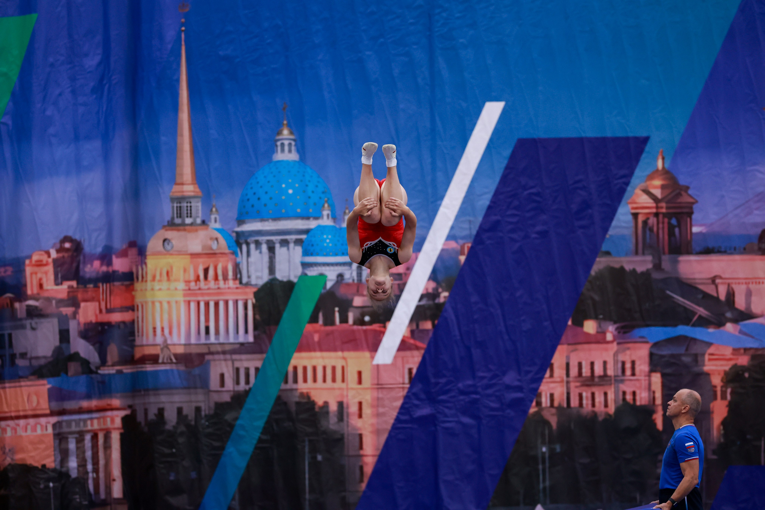 Командный чемпионат России по прыжкам на батуте 20-23.09.2024 года. Спортивный и репортажный фотограф Антон Тереханов