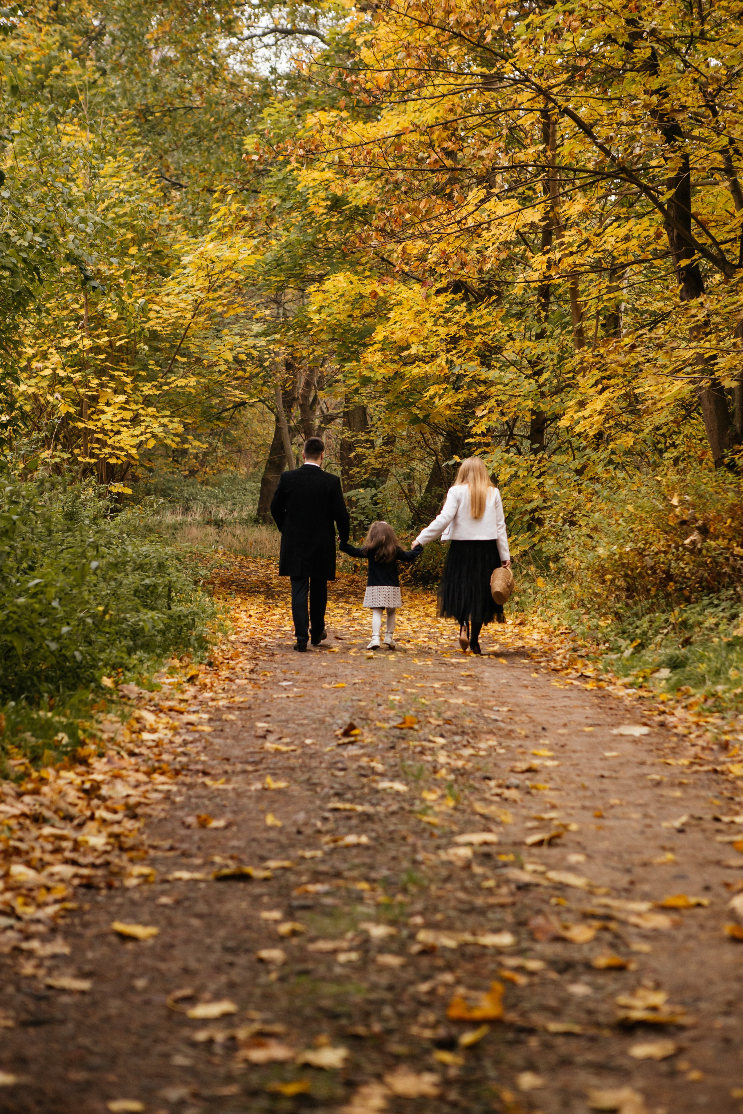 Марта, Евгений и Тая. Осенняя прогулка. Семейный фотограф в Калининграде Анастасия Юрина
