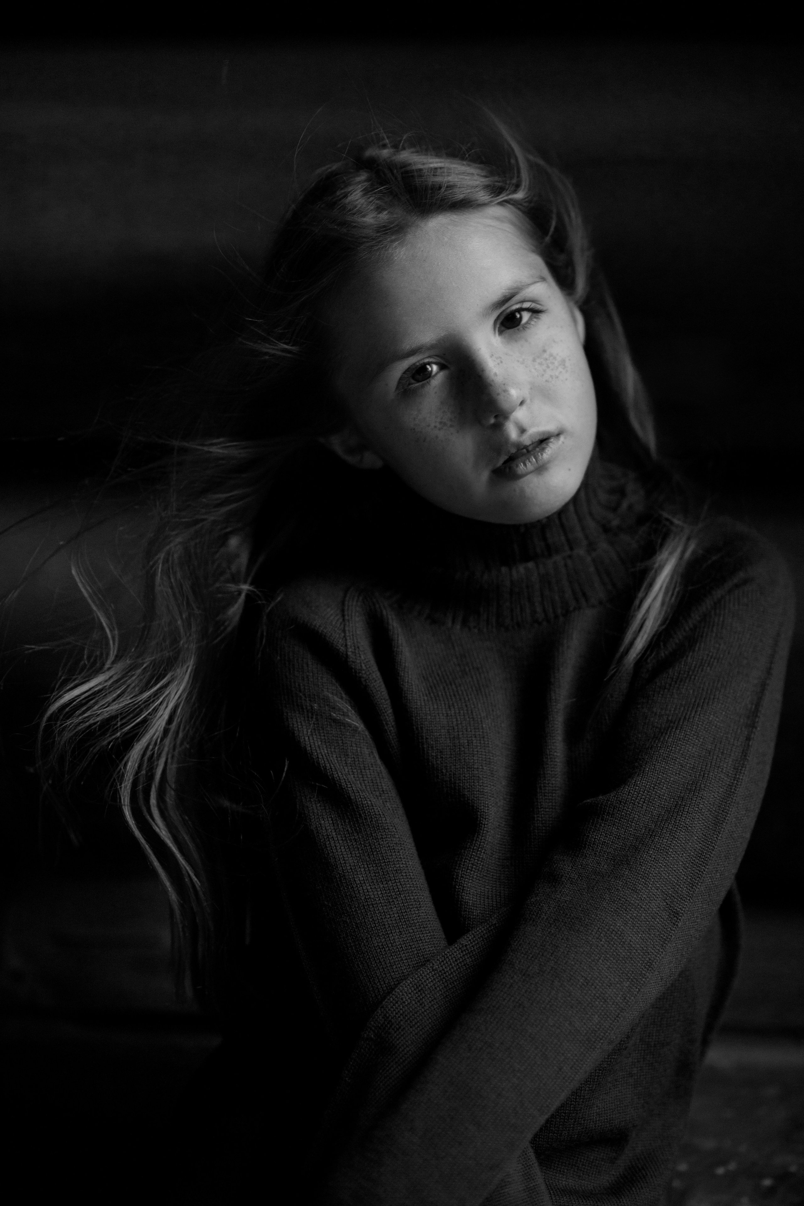 Фотосессия рыжей девочки-подростка в Коломенском. Главная