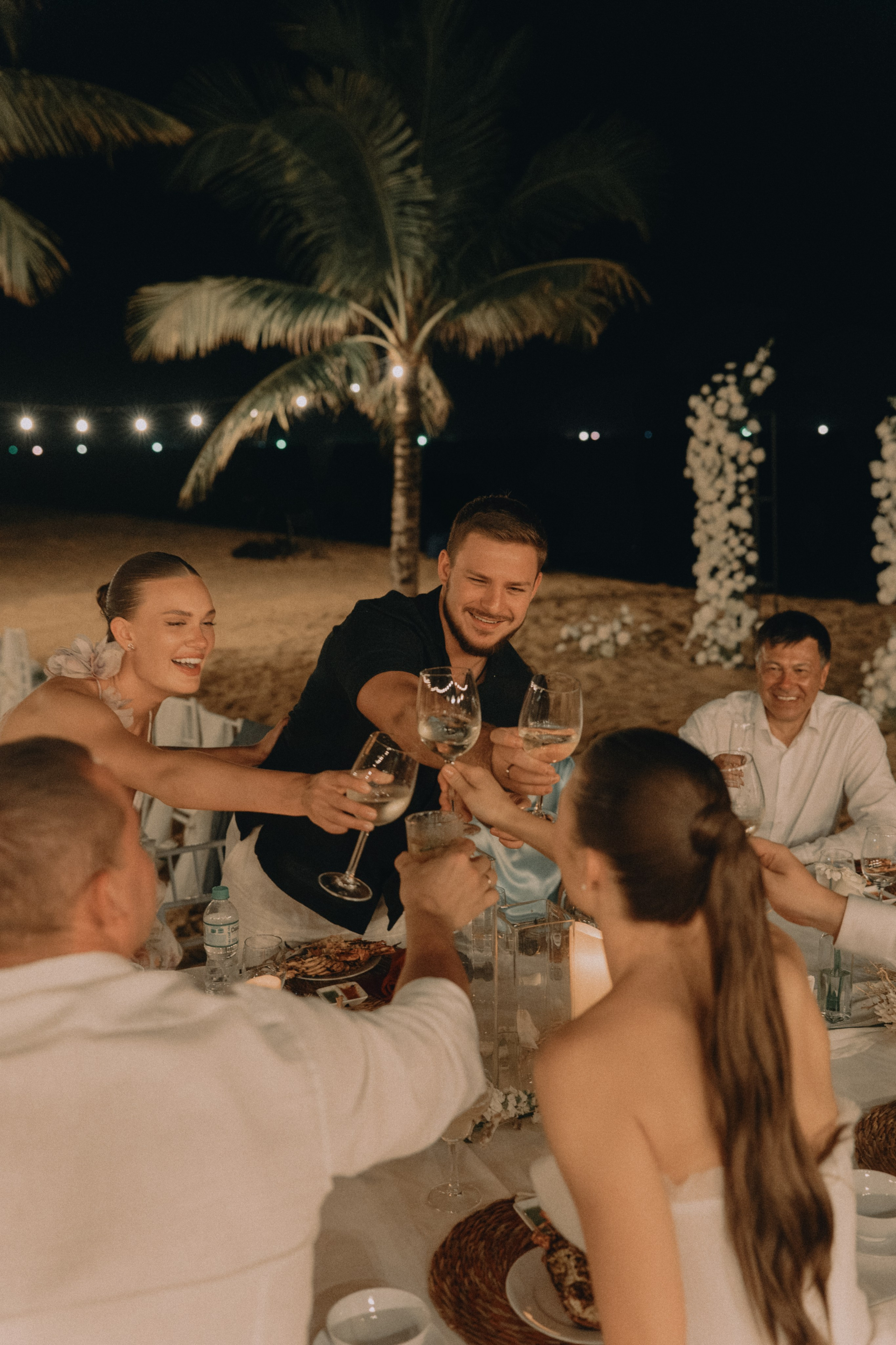 Иван & Анастасия. La Marée wedding agency Свадебное агентство на Фукуоке, Вьетнам — организация свадеб, декор, координация и помощь парам для идеального дня