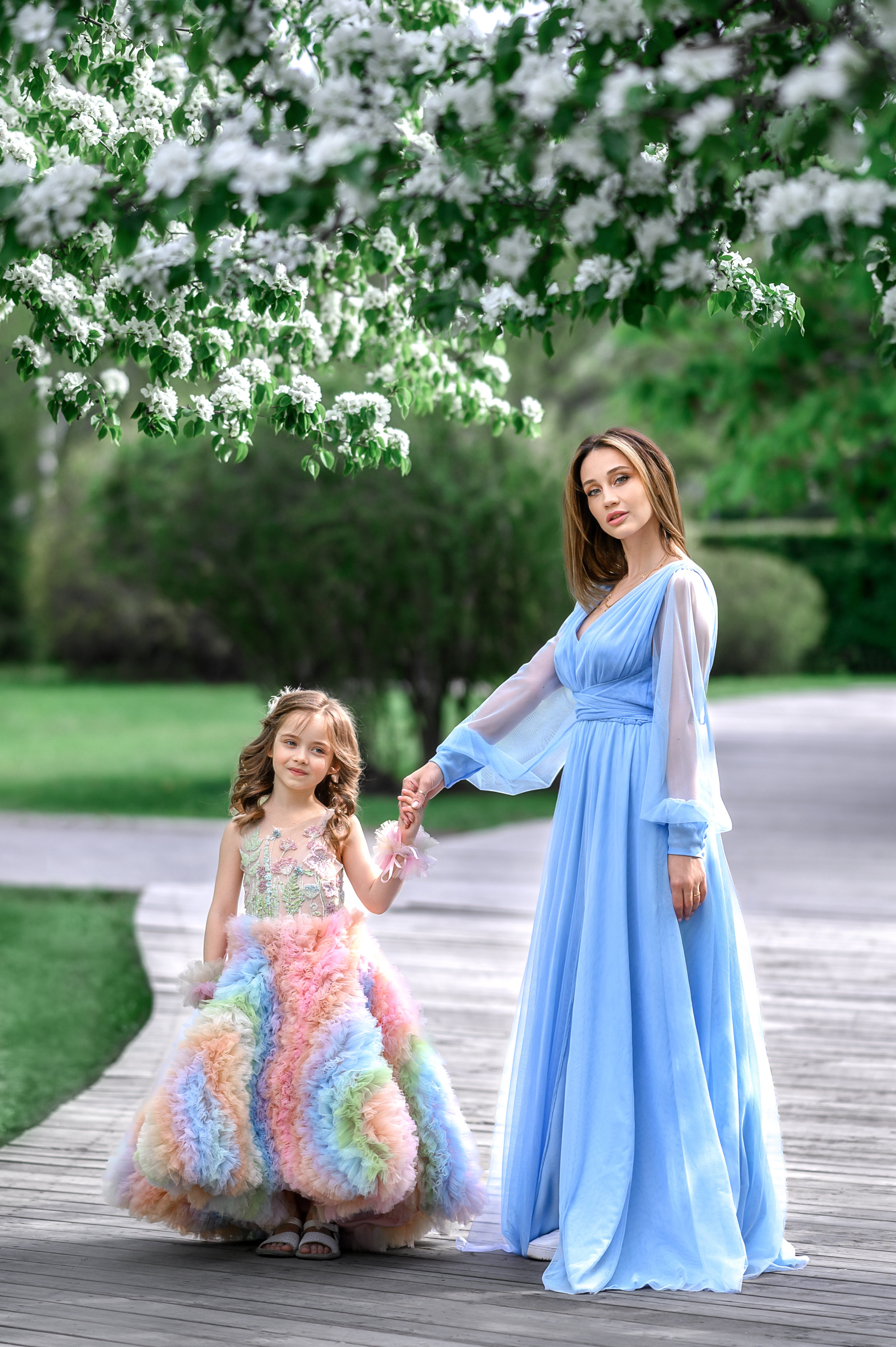 В яблоневом саду. Фотограф Елена Сасс Москва