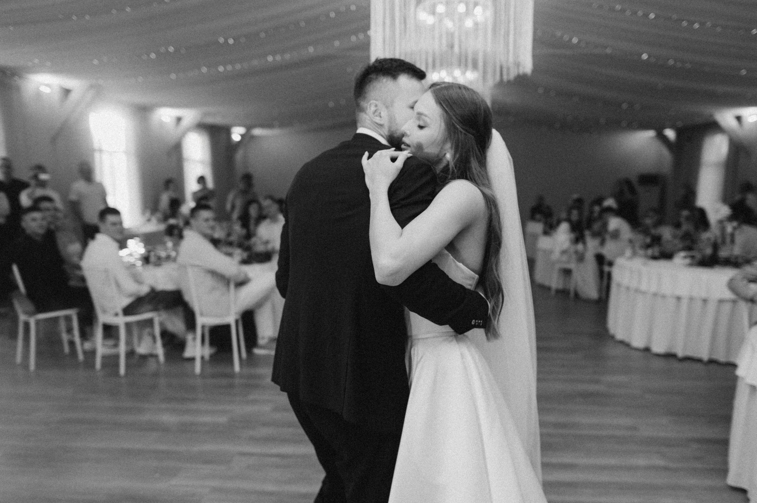 Свадьба на берегу Волги. Свадебный фотограф в Ярославле Денис Медоваров