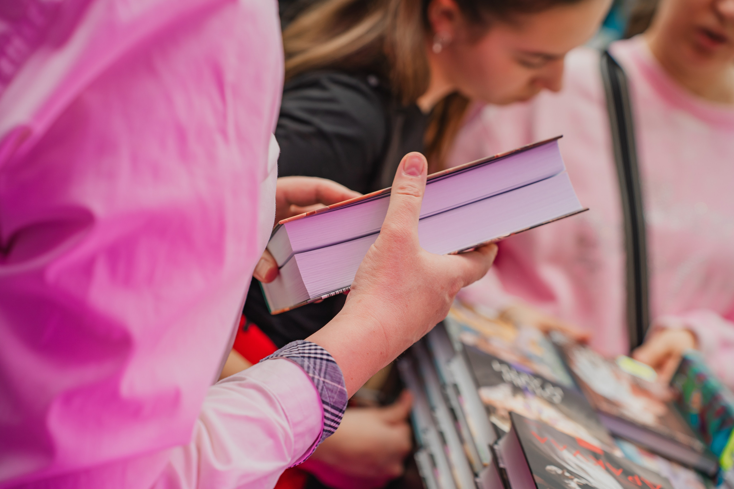 МИФ Non/fictio№ 2025 стенды. Репортажный фотограф Анастасия Рубцова