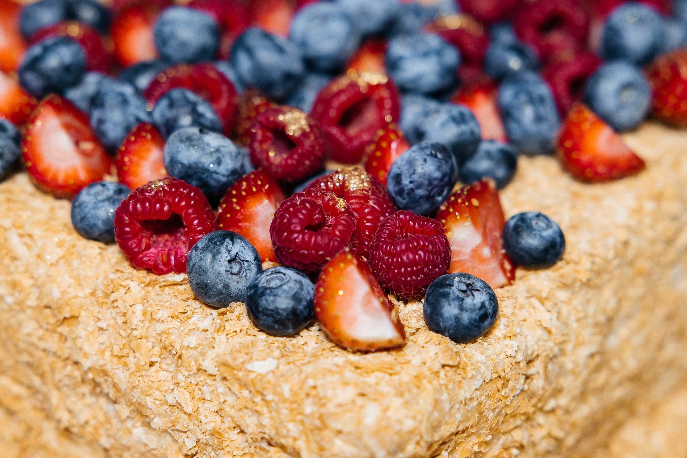 Денису 35 лет. Репортажный и свадебный фотограф Катерина Потапова