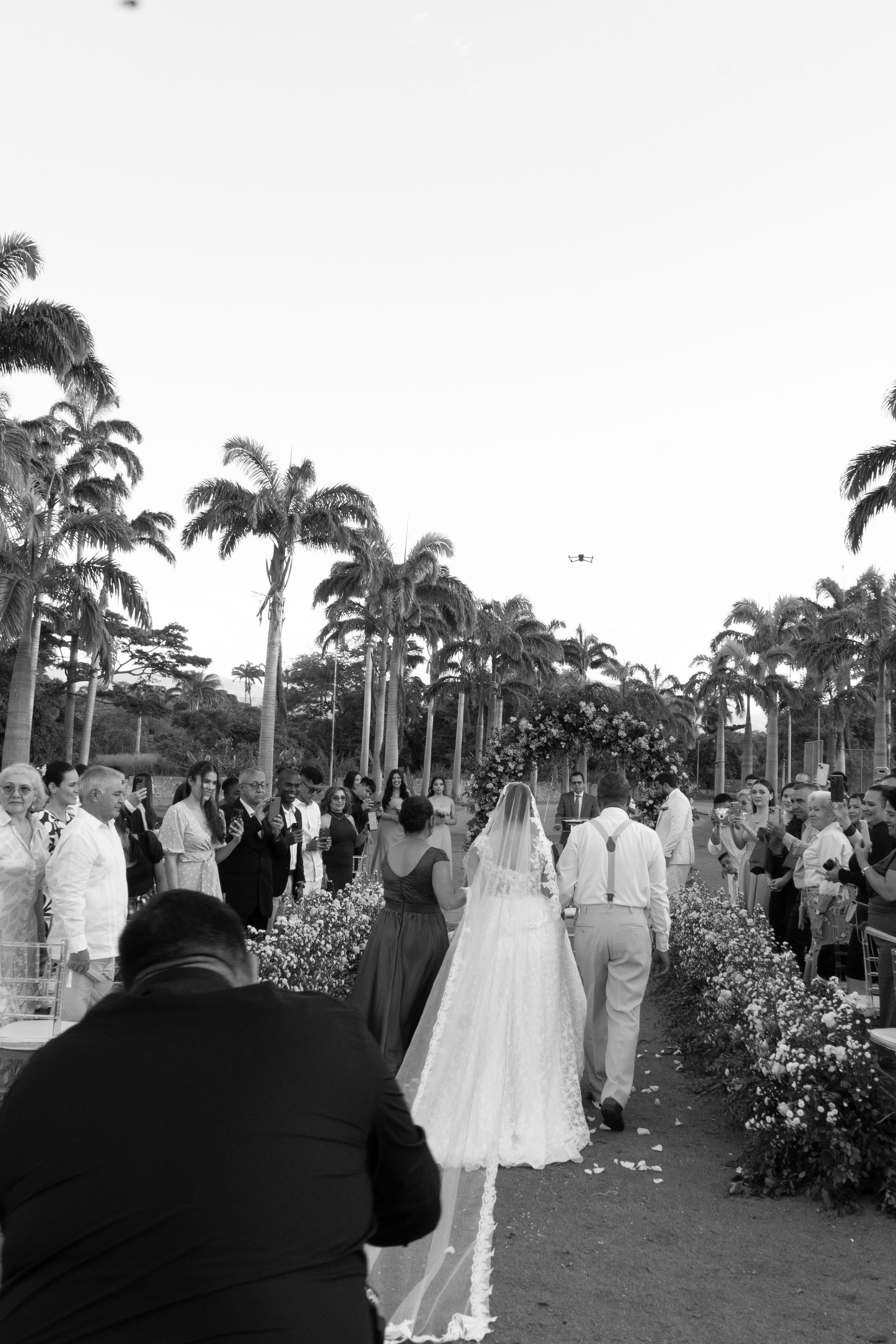 Carola & Gerson. Wedding Photographer in Barcelona and Medellin