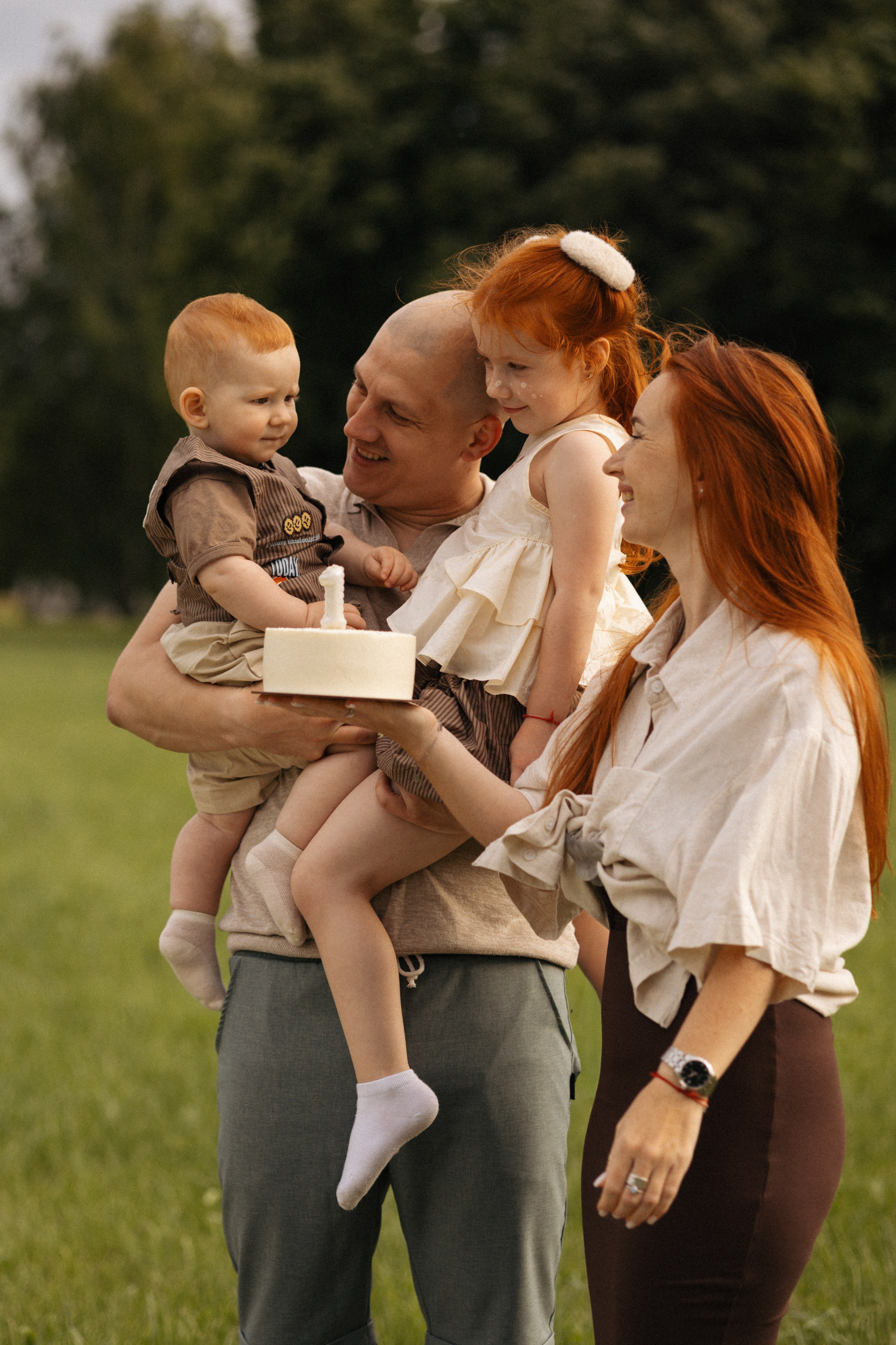 Фотосессия на 1 годик в Горках Ленинских — пикник на природе