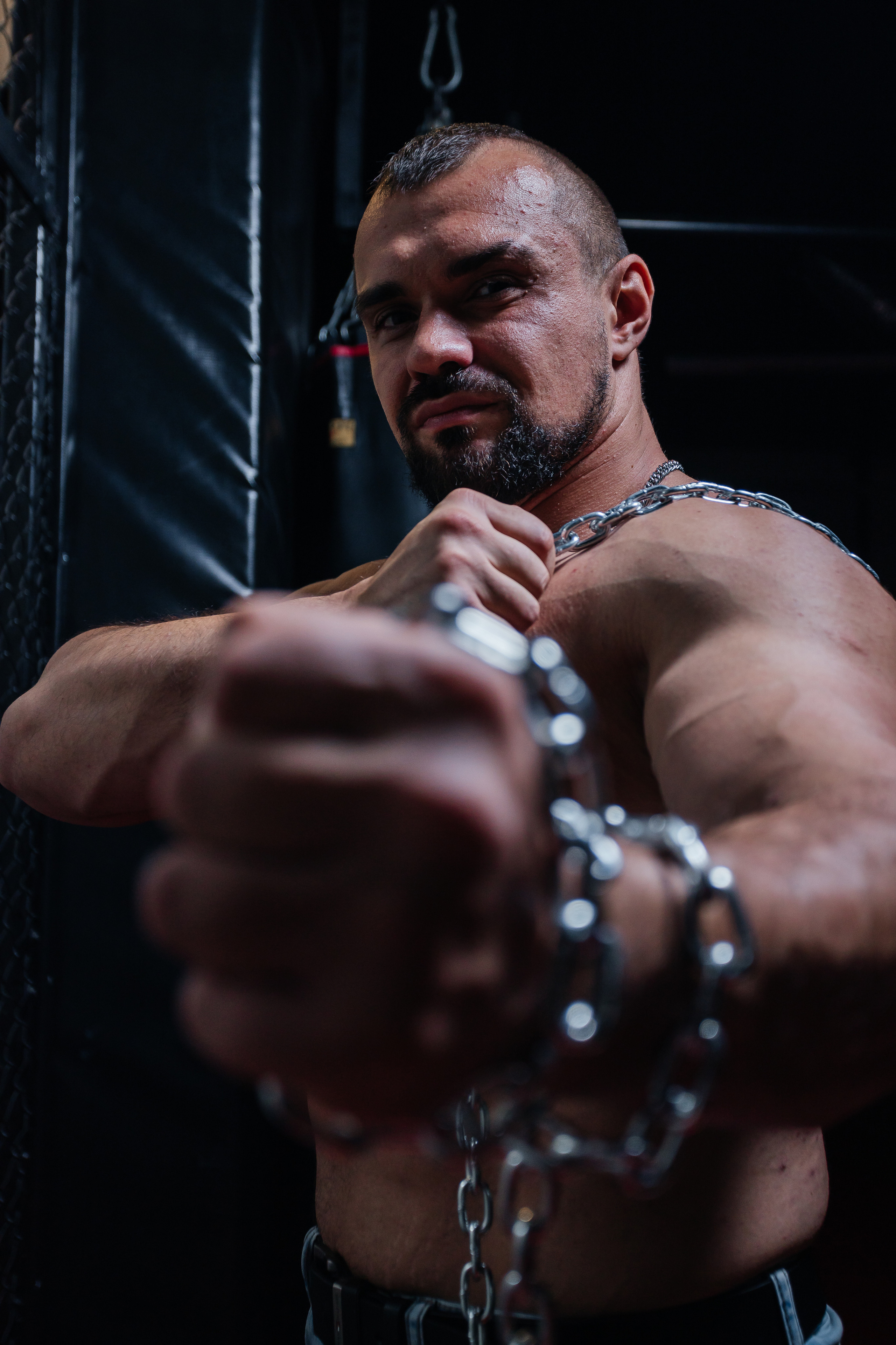 Фотосессия спортсмена в тренажерном зале. Александр Оношкин. Свадебный фотограф в Екатеринбурге