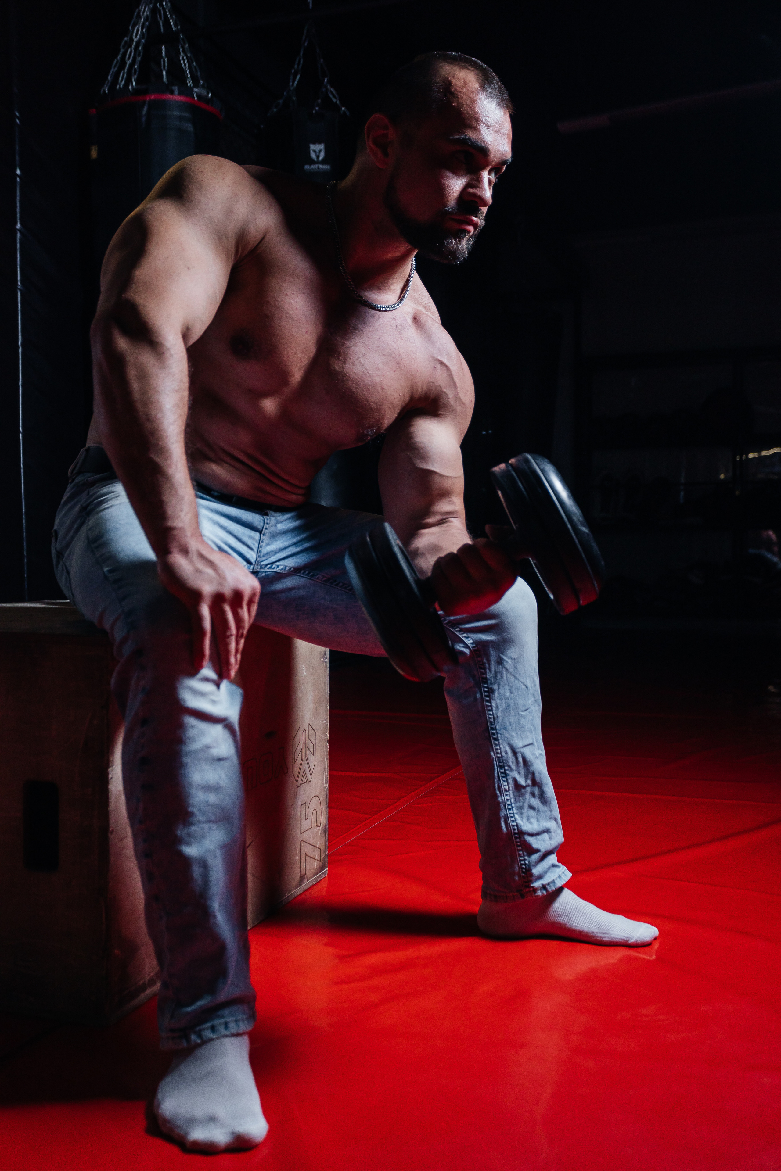 Фотосессия спортсмена в тренажерном зале. Александр Оношкин. Свадебный фотограф в Екатеринбурге