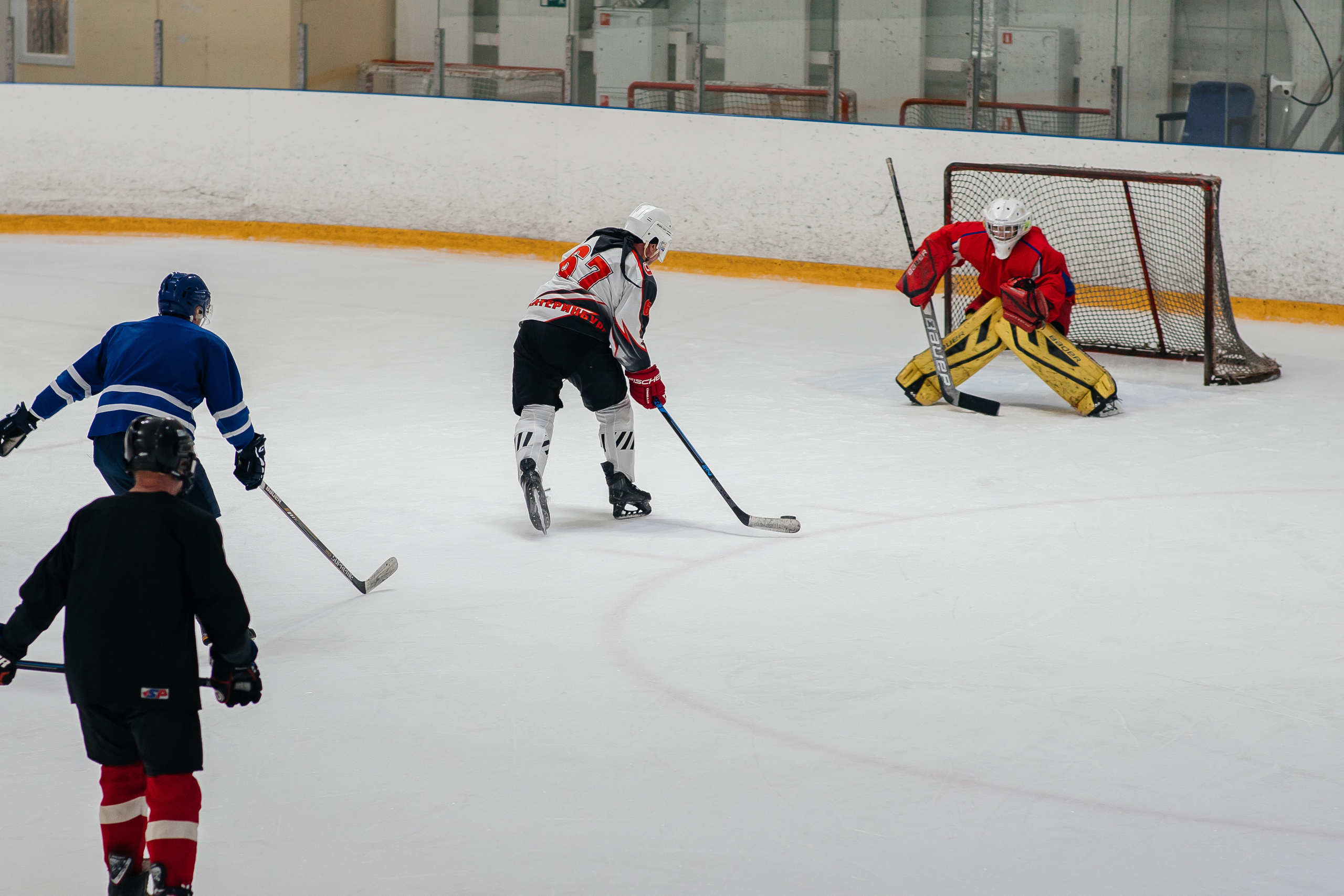 Хоккей высшая лига. Александр Оношкин. Свадебный фотограф в Екатеринбурге