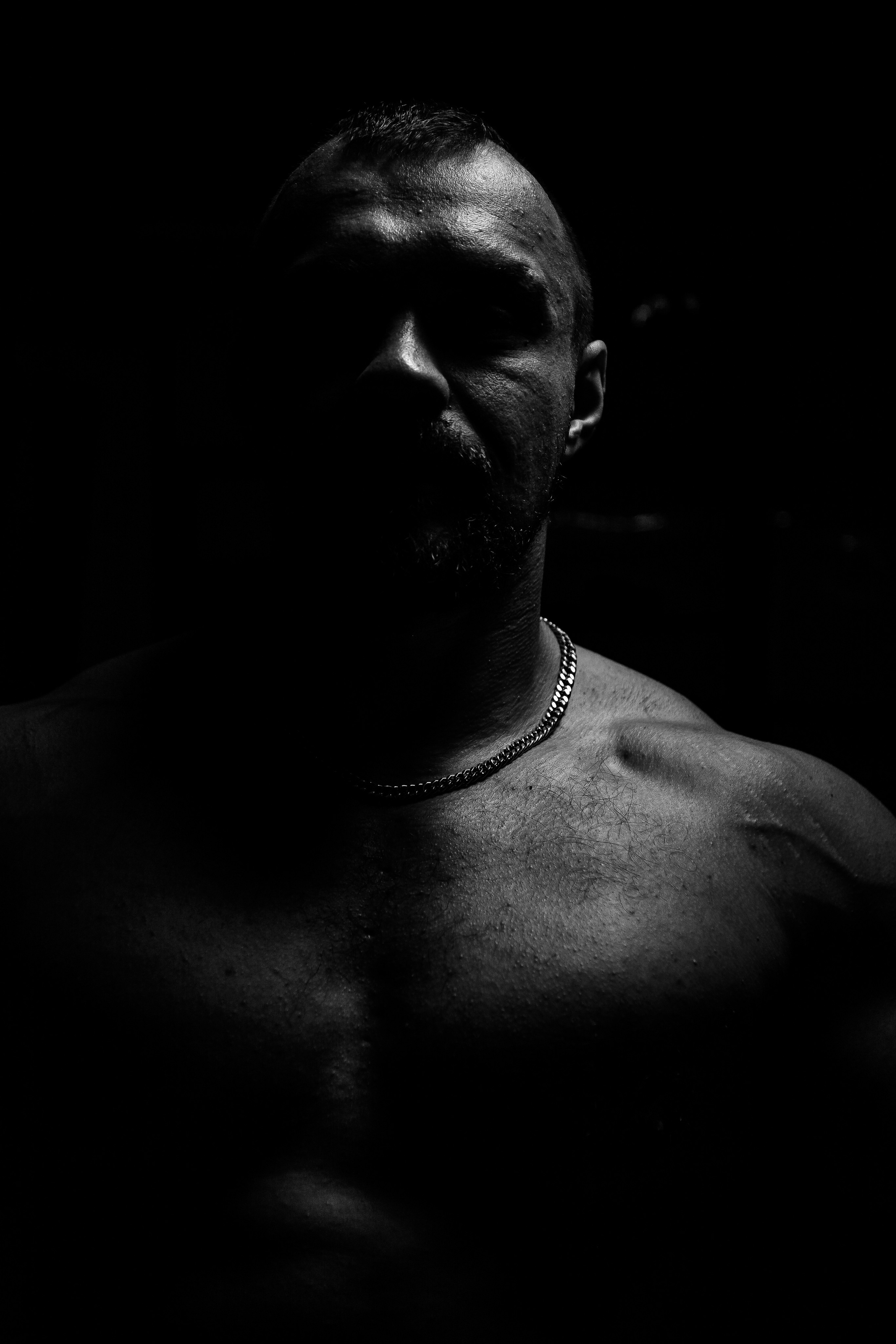 Фотосессия спортсмена в тренажерном зале. Александр Оношкин. Свадебный фотограф в Екатеринбурге