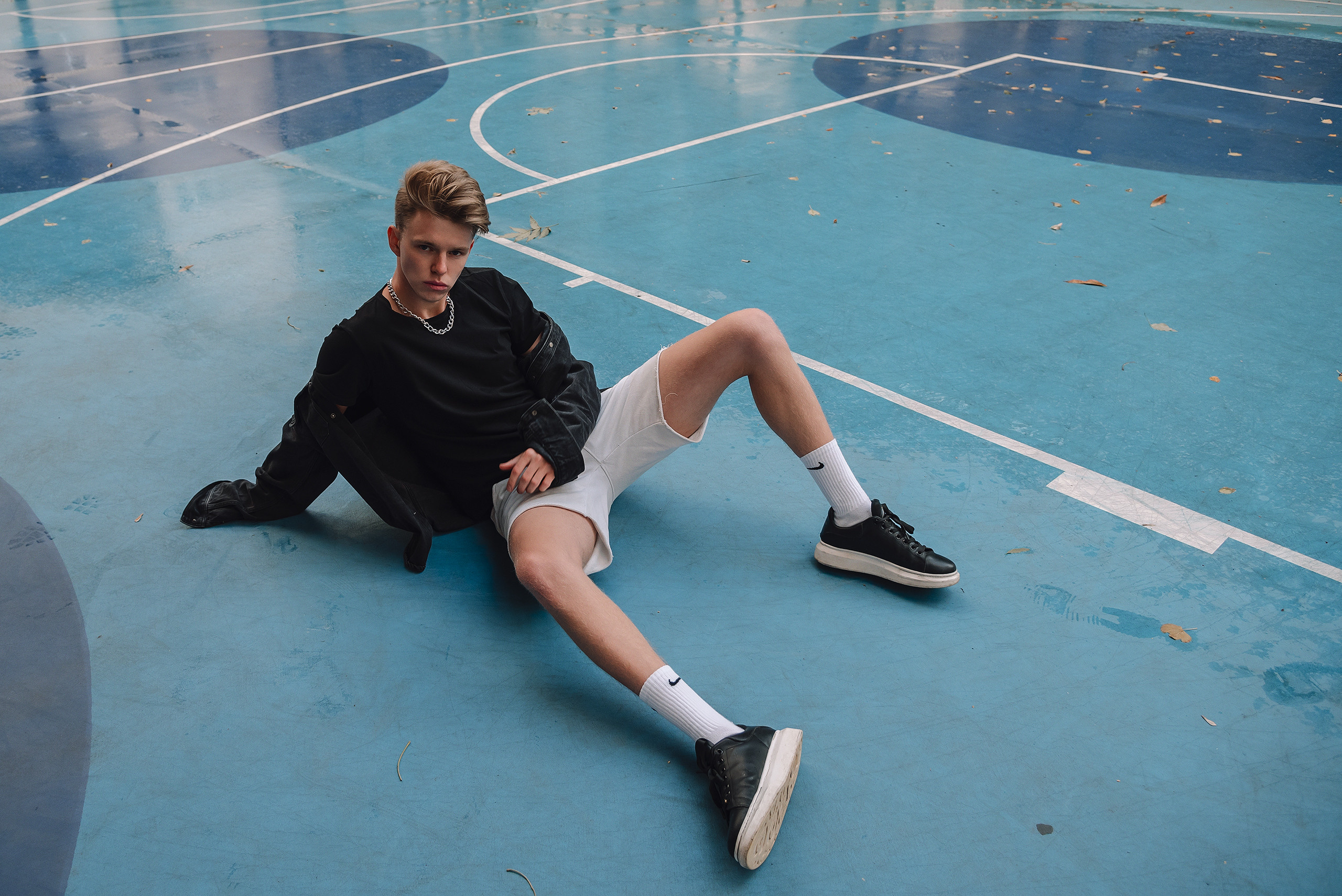 Фотосессия на баскетбольной площадке. Свадебный и индивидуальный фотограф Никита Роут | Москва