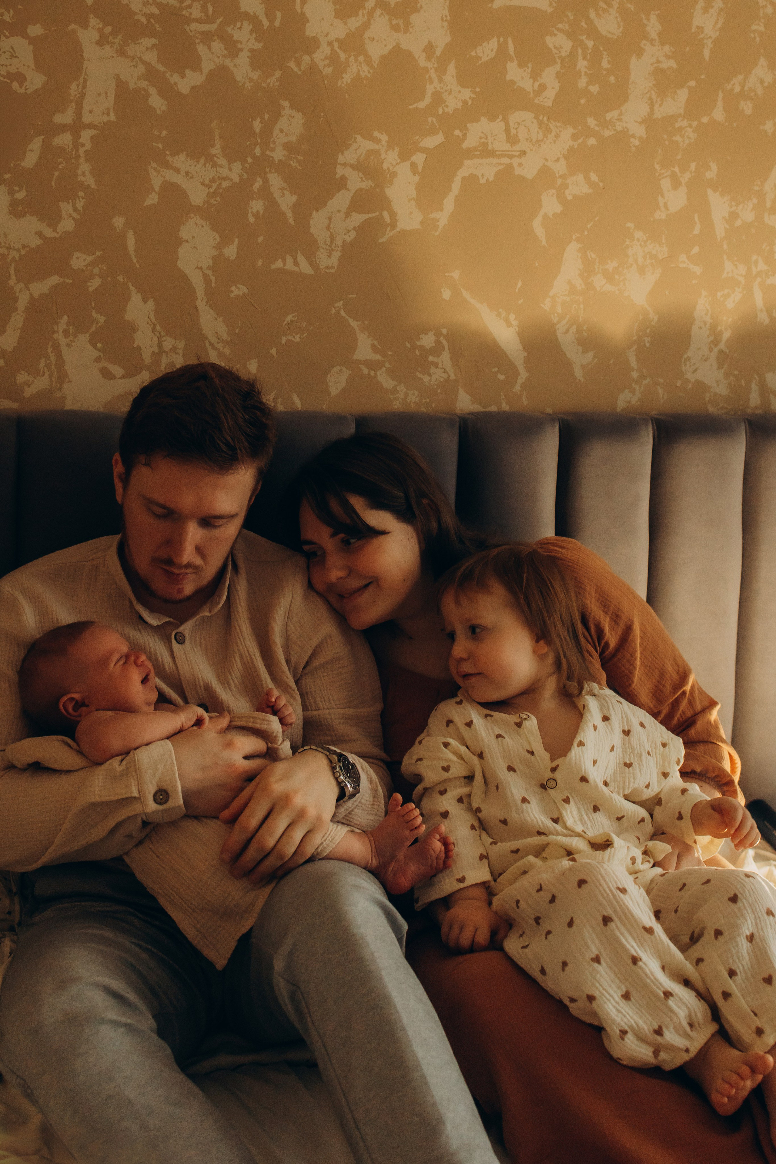 Домашняя фотосессия новорожденного (newborn). Семейный фотограф Москва Юлиана Фетисова