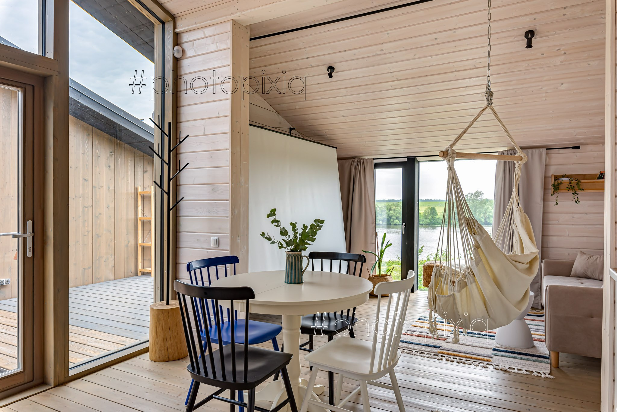 Съёмка загородного дома на Оке для аренды. Интерьерная съёмка и виртуальные туры — Интерьерный фотограф Кузнецов Сергей (photopixiq)