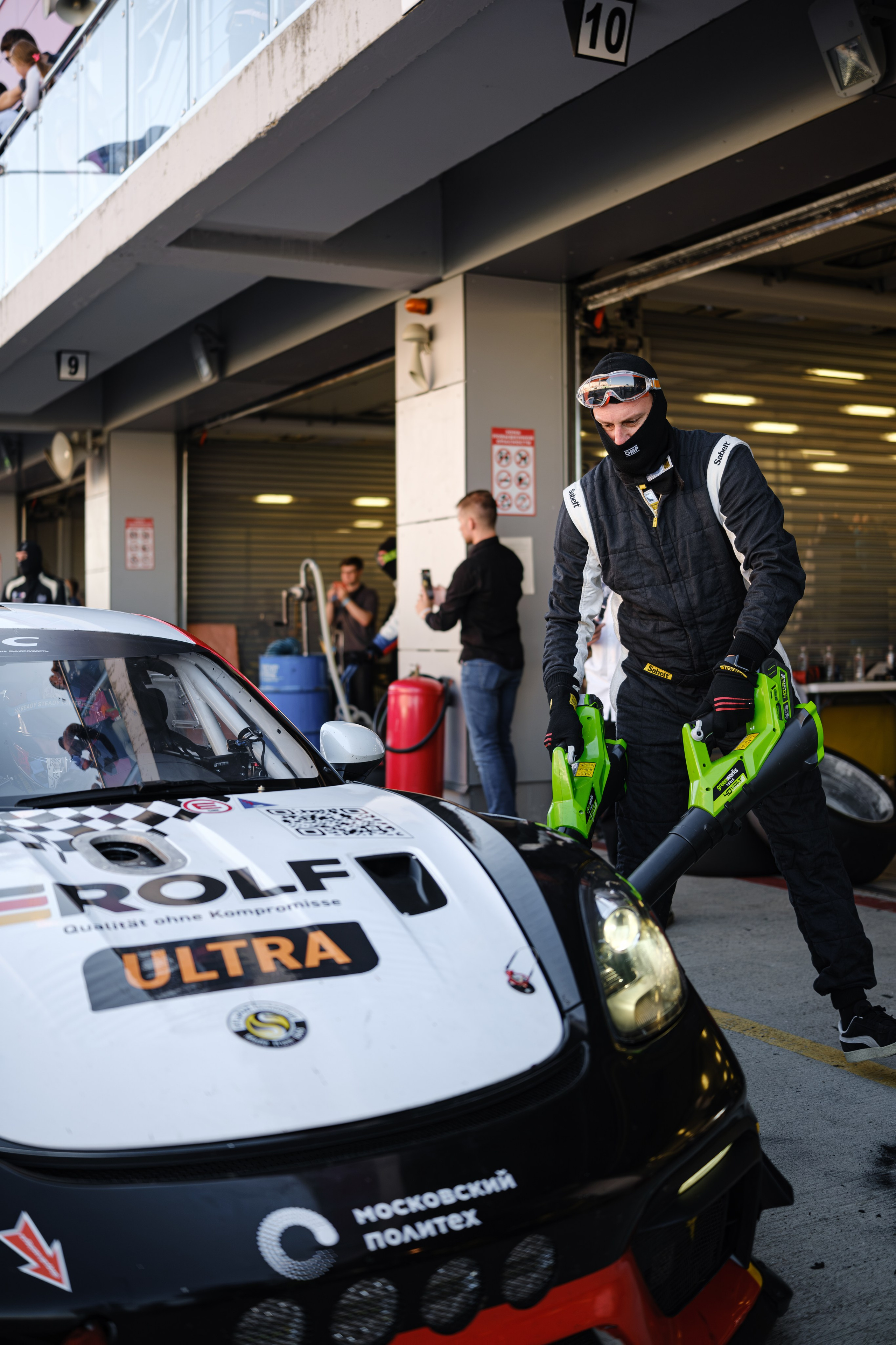 Российская серия гонок на выносливость. Авто и мотоспорт — фотограф Антон Медведев iCoguar