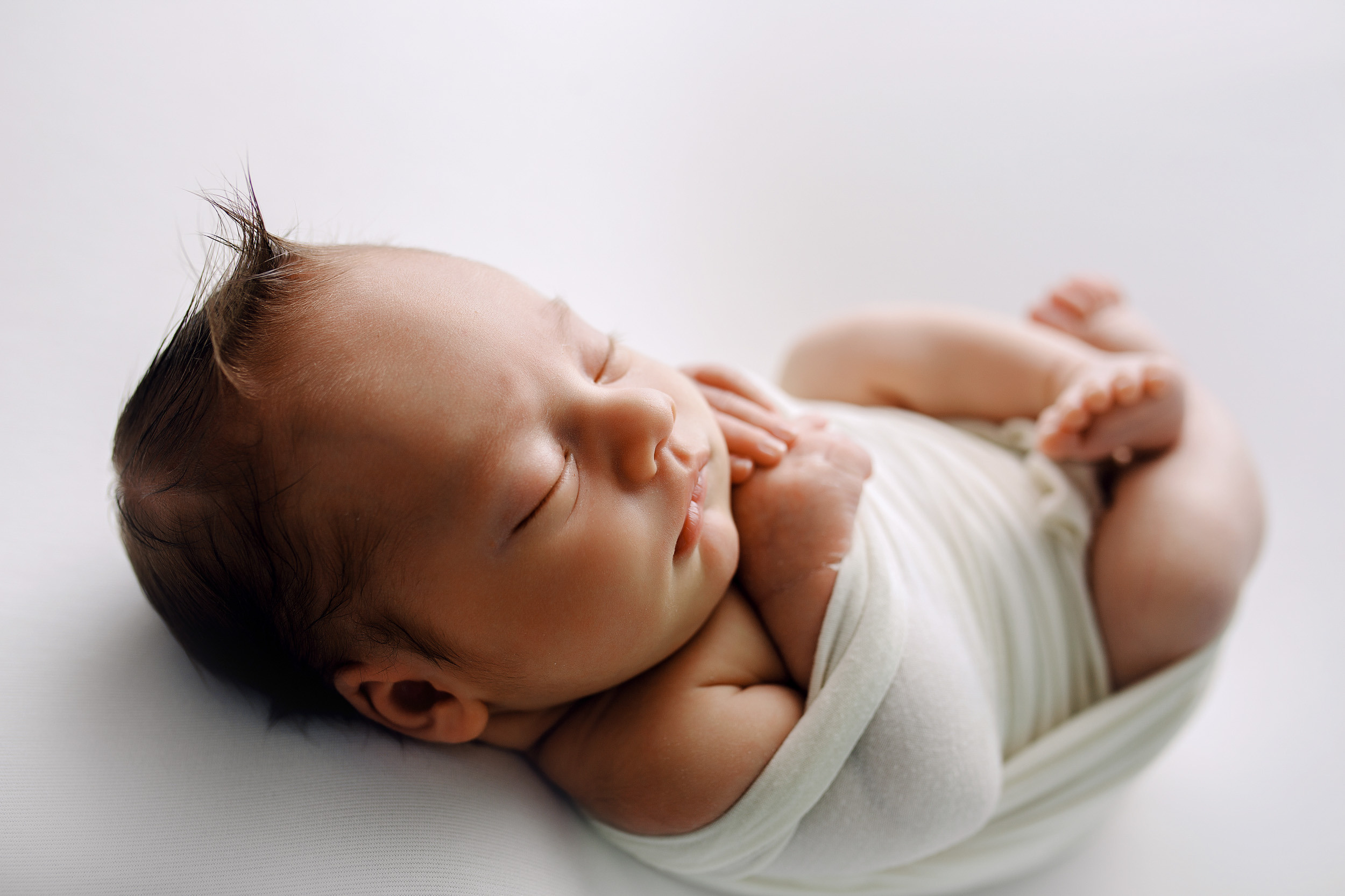 новорожденный ребенок в обмотке