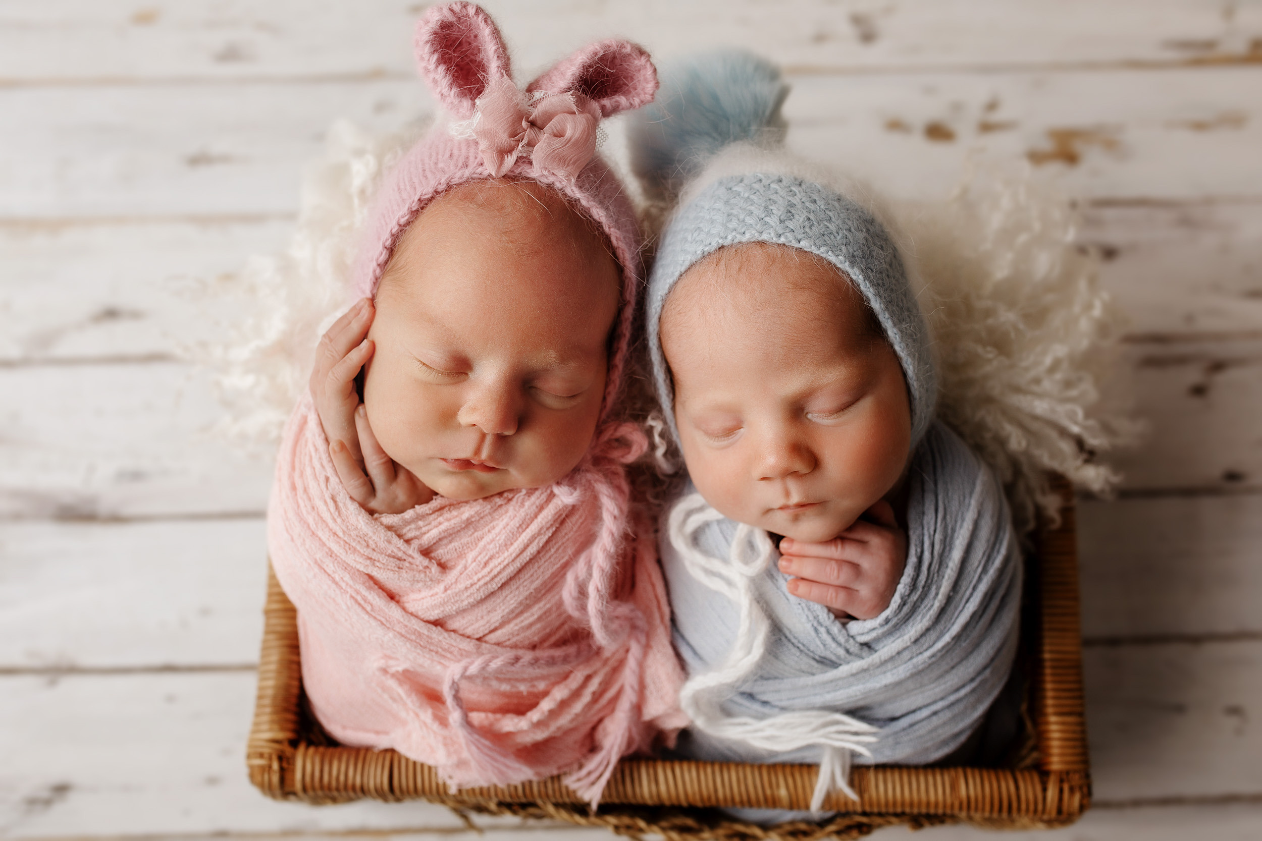 Есения и Евгений двойняшки CLASSIC. Фотограф новорожденных Оксана Полевская