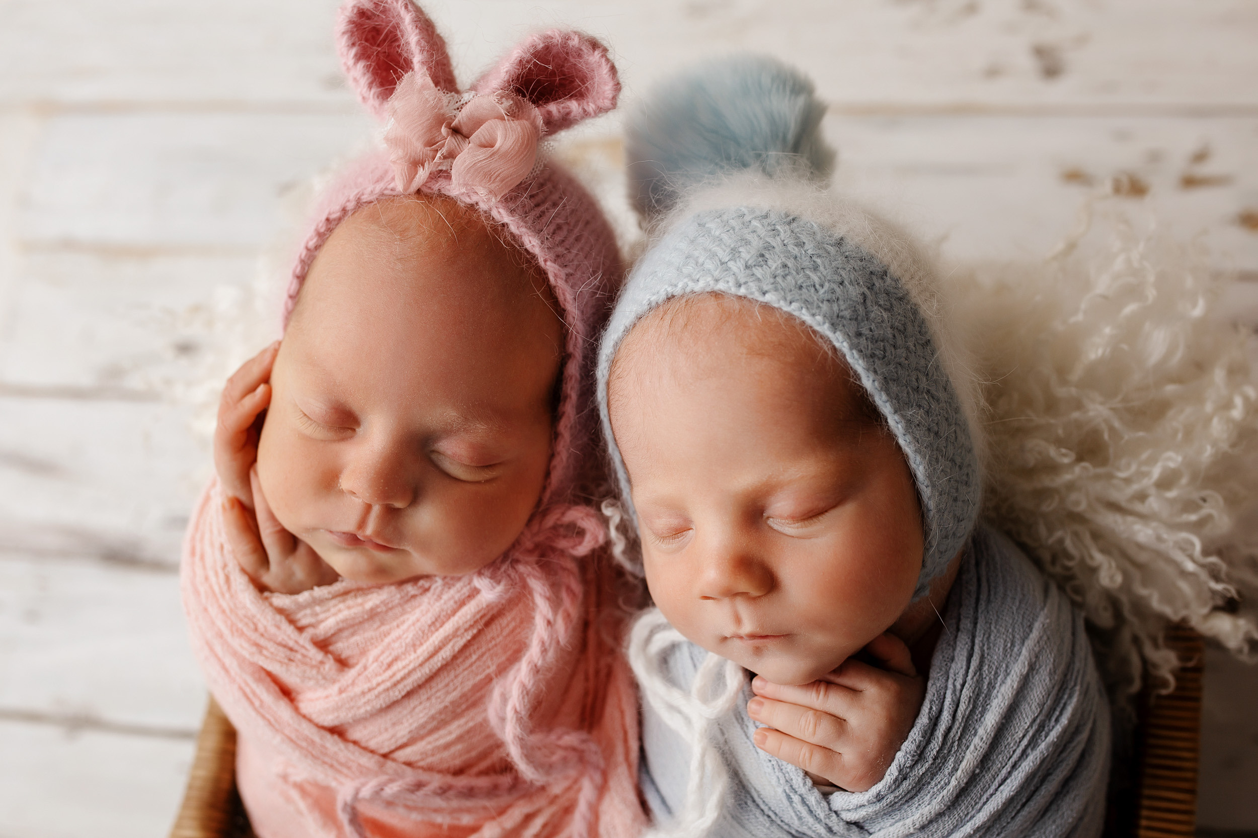 Есения и Евгений двойняшки CLASSIC. Фотограф новорожденных Оксана Полевская