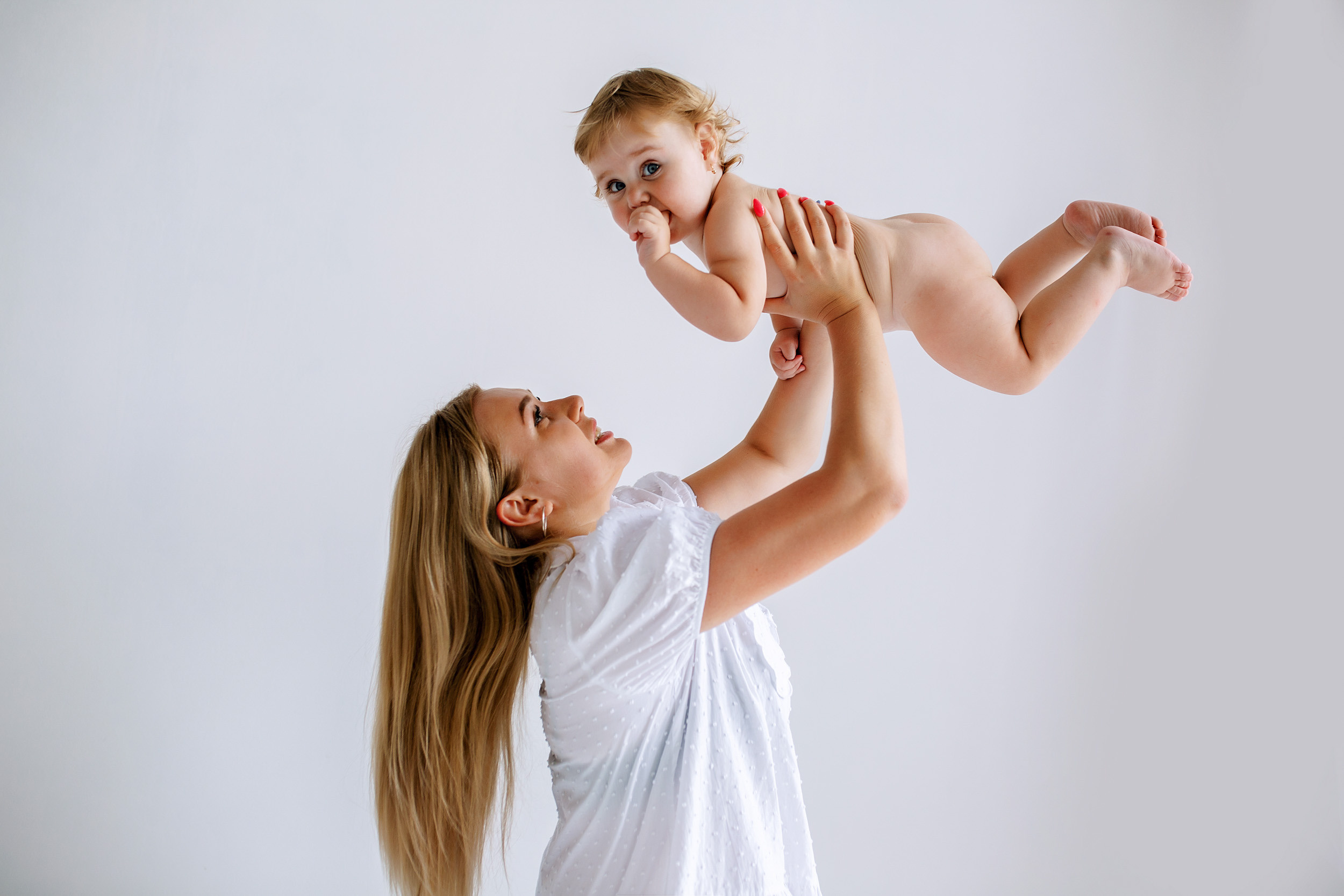 ЯРКАЯ КСЮША. Фотограф новорожденных Оксана Полевская