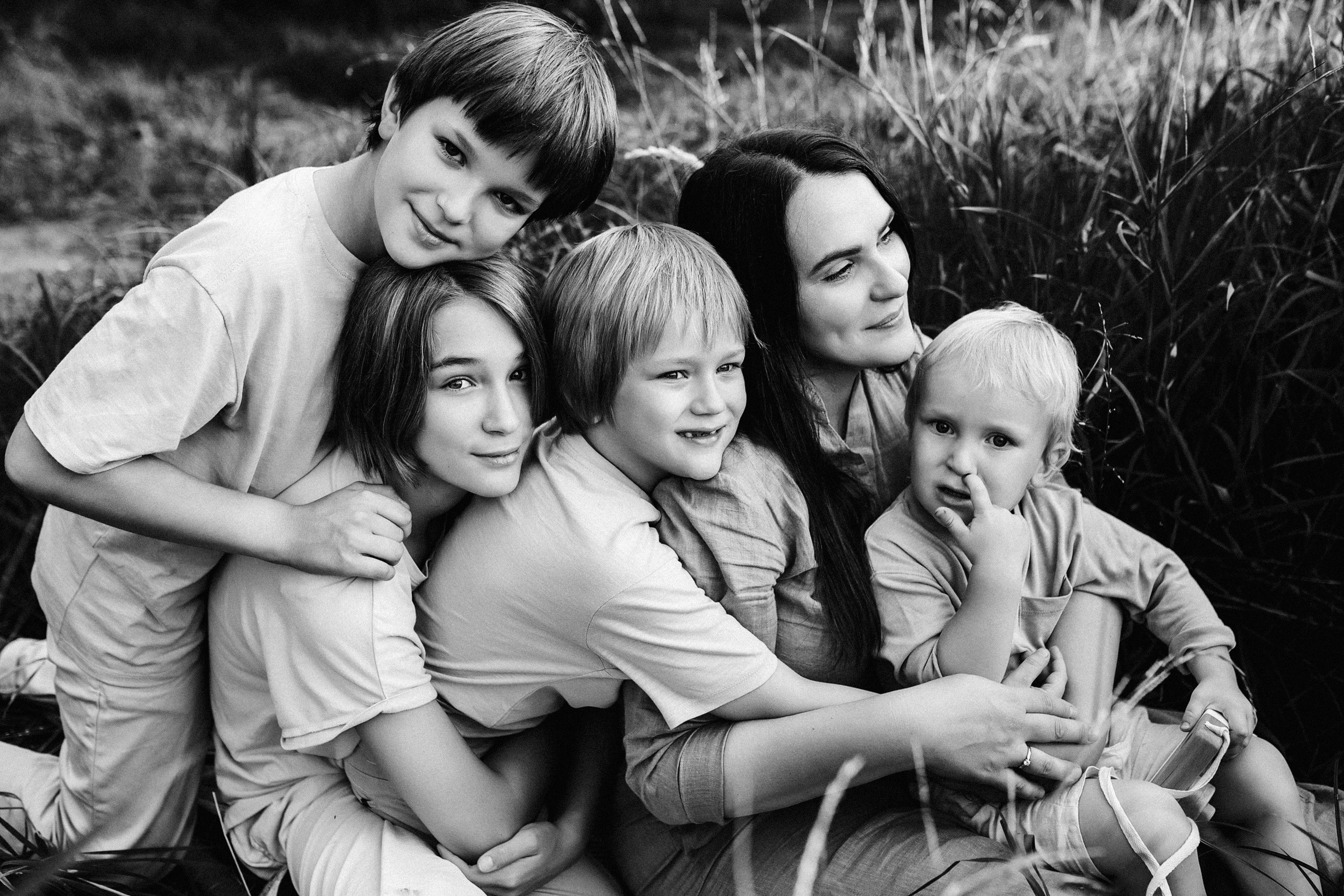 Нелли и дети. Фотограф новорожденных Оксана Полевская