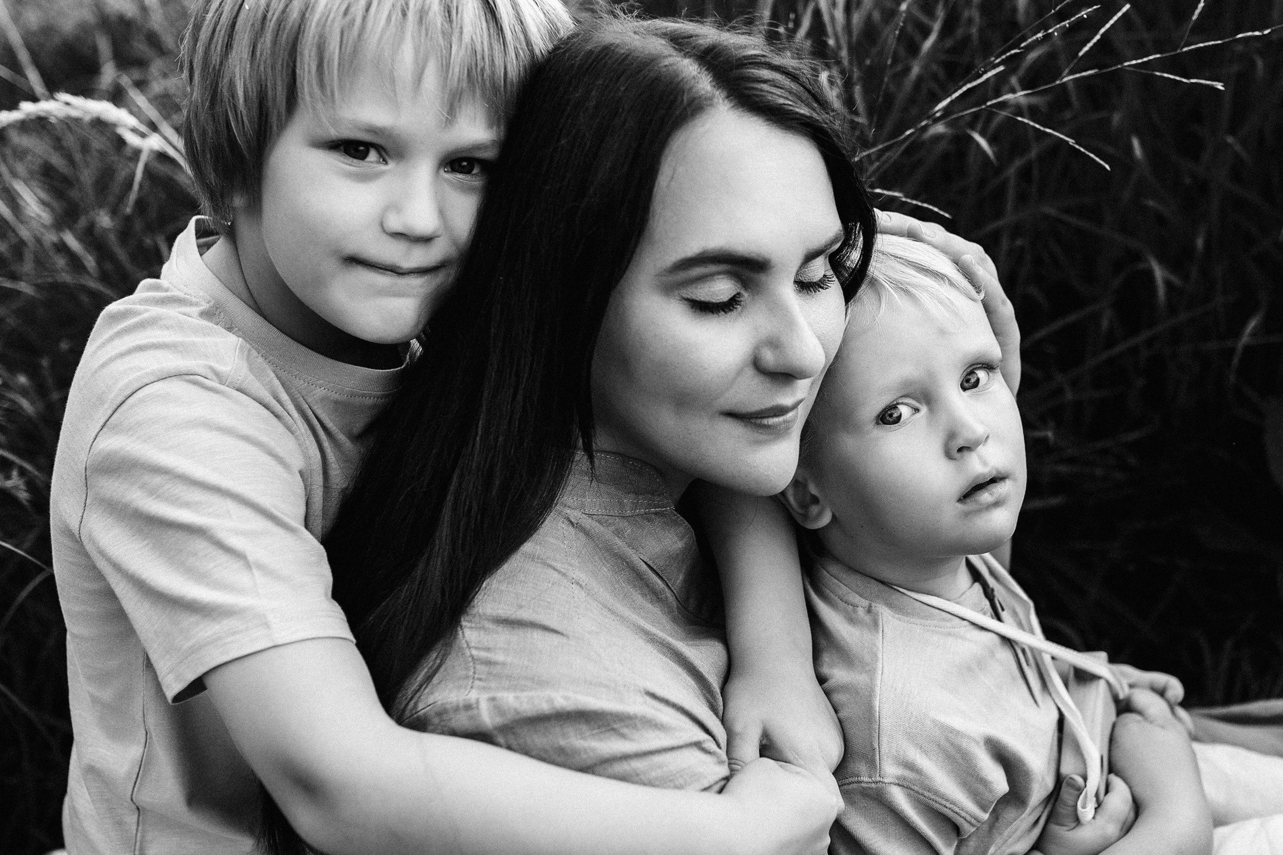 Нелли и дети. Фотограф новорожденных Оксана Полевская