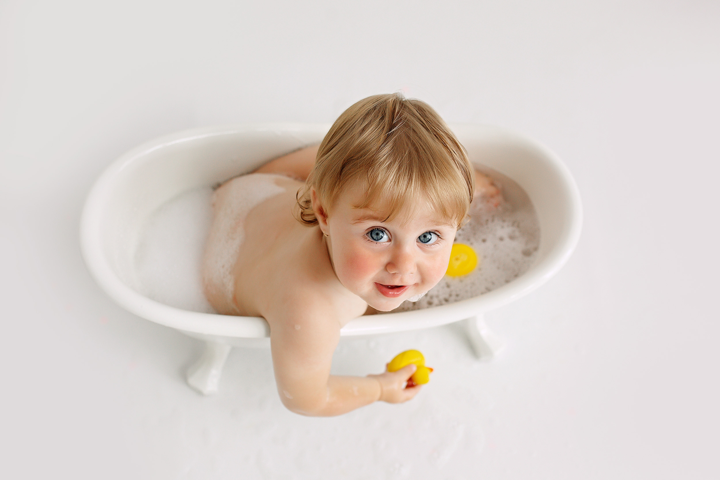 ЯРКАЯ КСЮША. Фотограф новорожденных Оксана Полевская