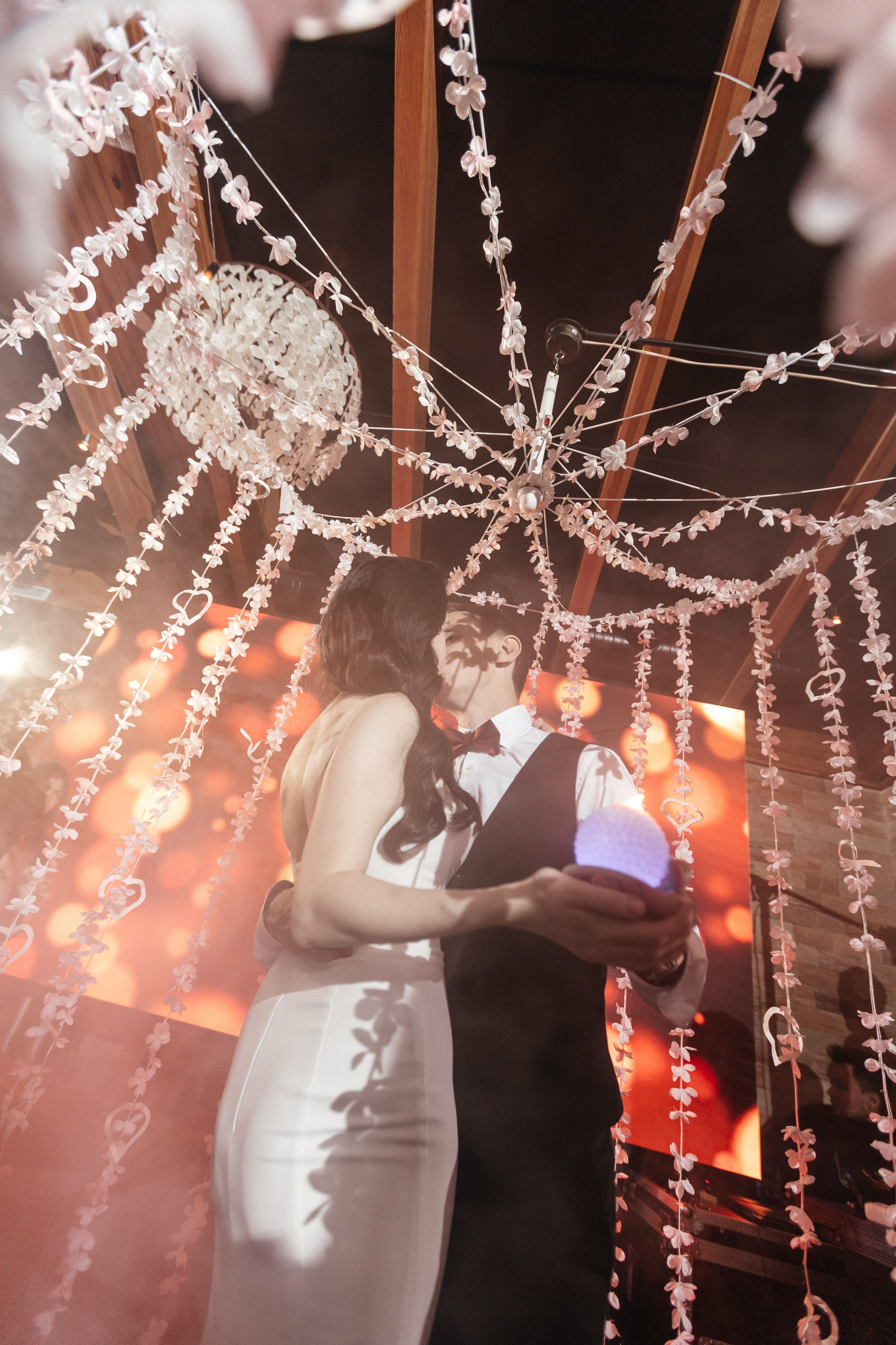 Свадебный фотограф Уфа — Руслан ГабдлисламовЖивые эмоции, красивые кадры, воспоминания на всю жизнь.Работаю по всей Республике Башкортоста. Свадебный фотограф Уфа Руслан Габдлисламов